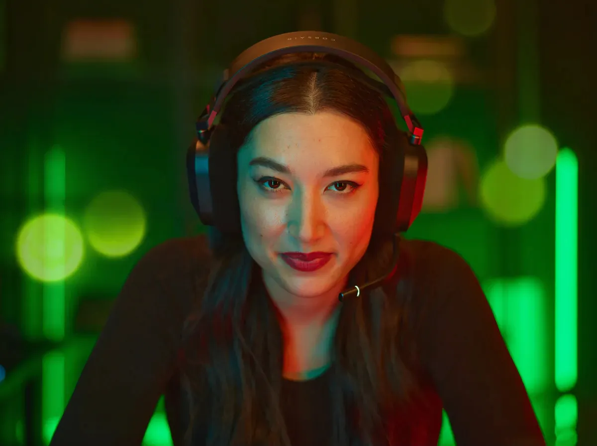 Corsair HS80 RGB - wireless gaming headset, carbon