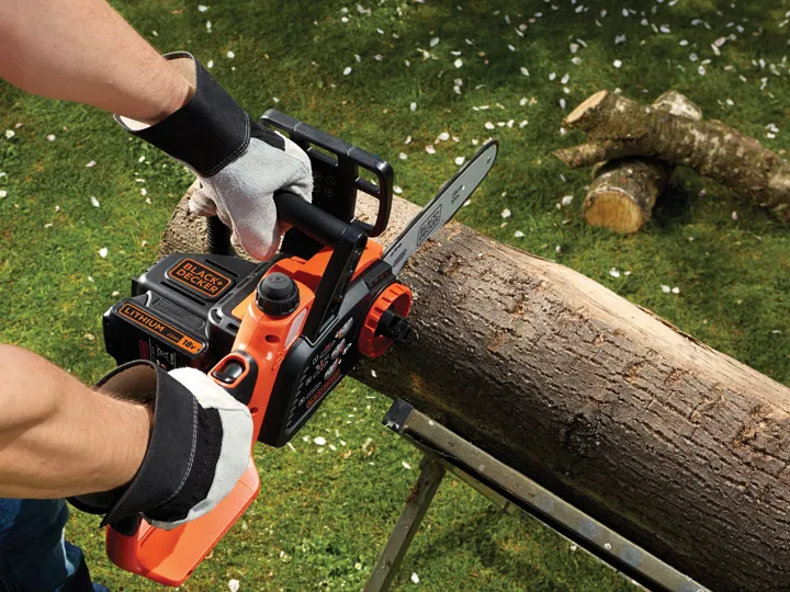 Black & decker Chainsaw 18v lithium 25cm Black & decker Chainsaw 18v lithium 25cm