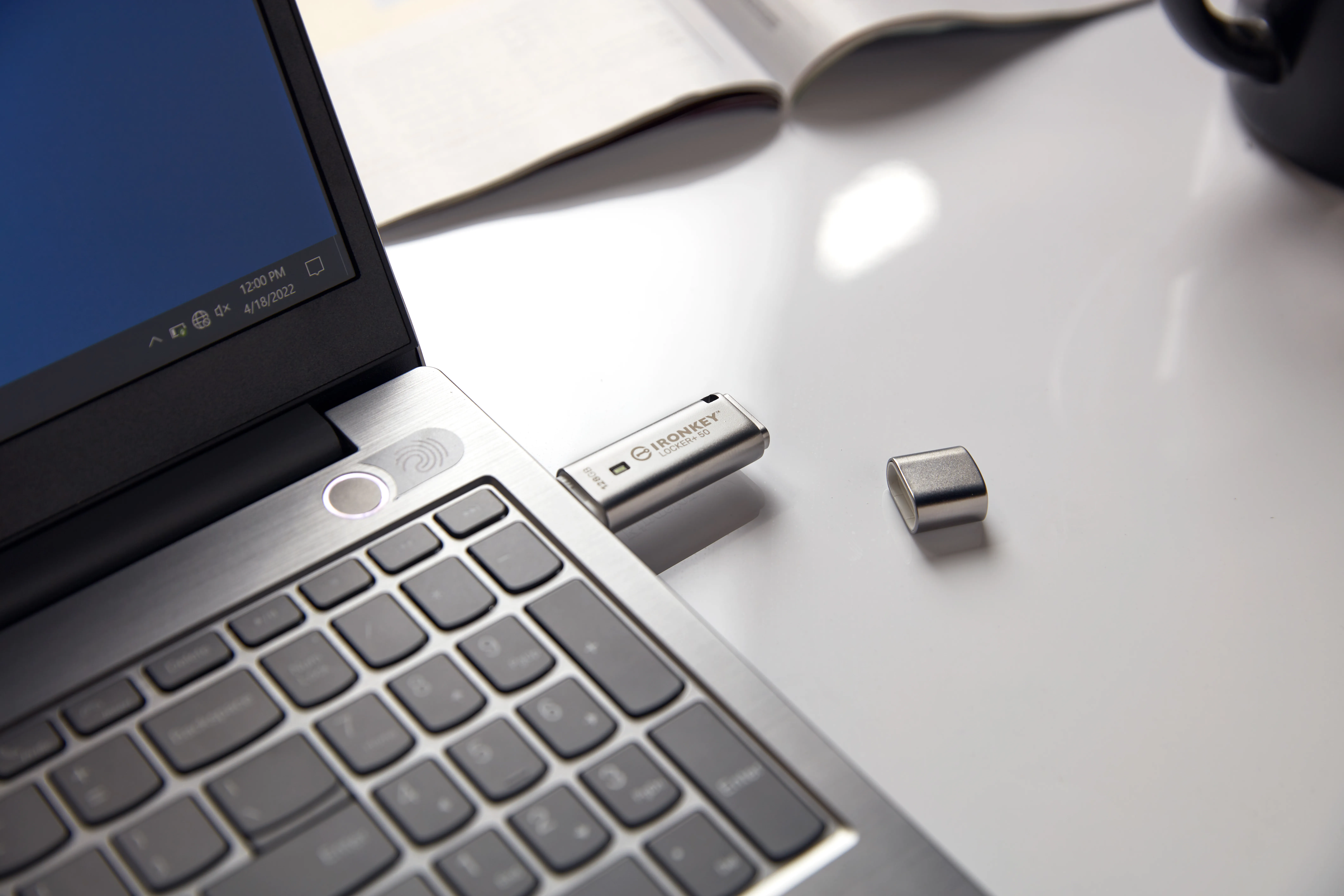 Kingston IronKey Locker+ 50 128GB USB 3.2 Gen 1x1 - memory stick, Silver