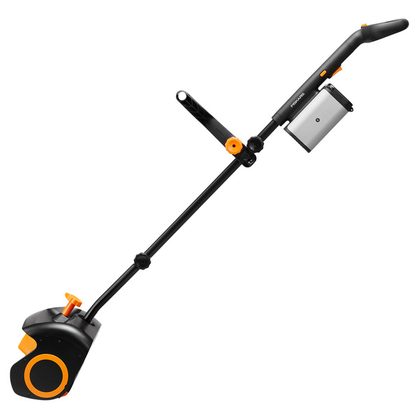Fiskars eSnowShovel - batteridriven sn&ouml;skyffel 30 cm