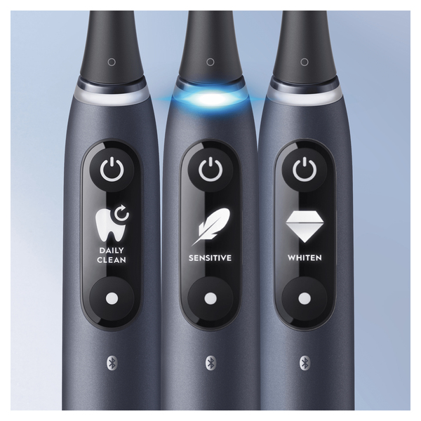 Oral-B iO7s - electric toothbrush, Black