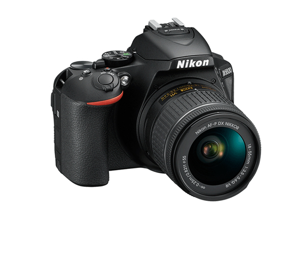 NIKON D5600 + AF-P 18-55MM VR