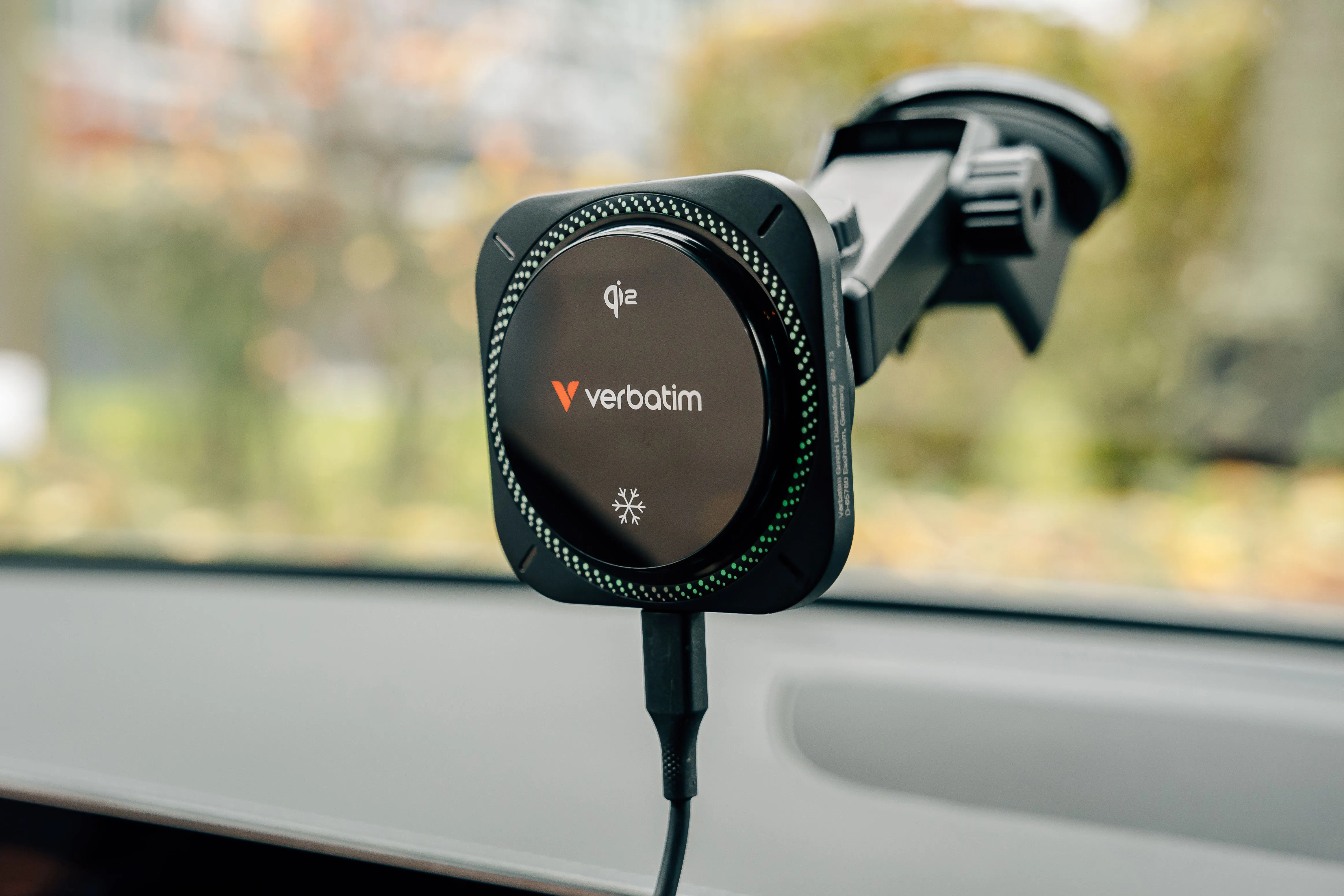 Verbatim Charge 'n' Drive Qi2 Magnetic RGB - tr&aring;dl&ouml;s billaddare