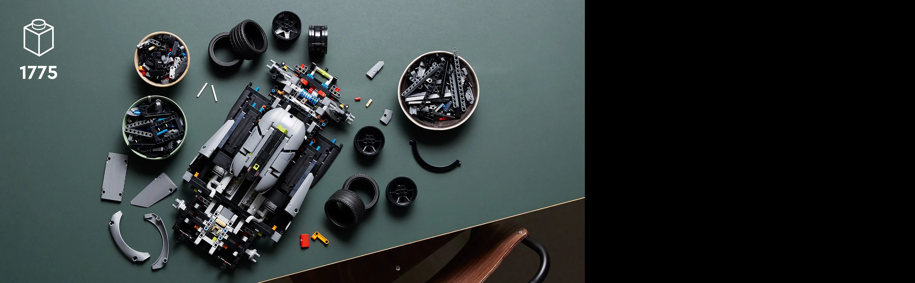 LEGO Technic Peugeot 9X8 24H Le Mans Hybrid Hypercar 42156