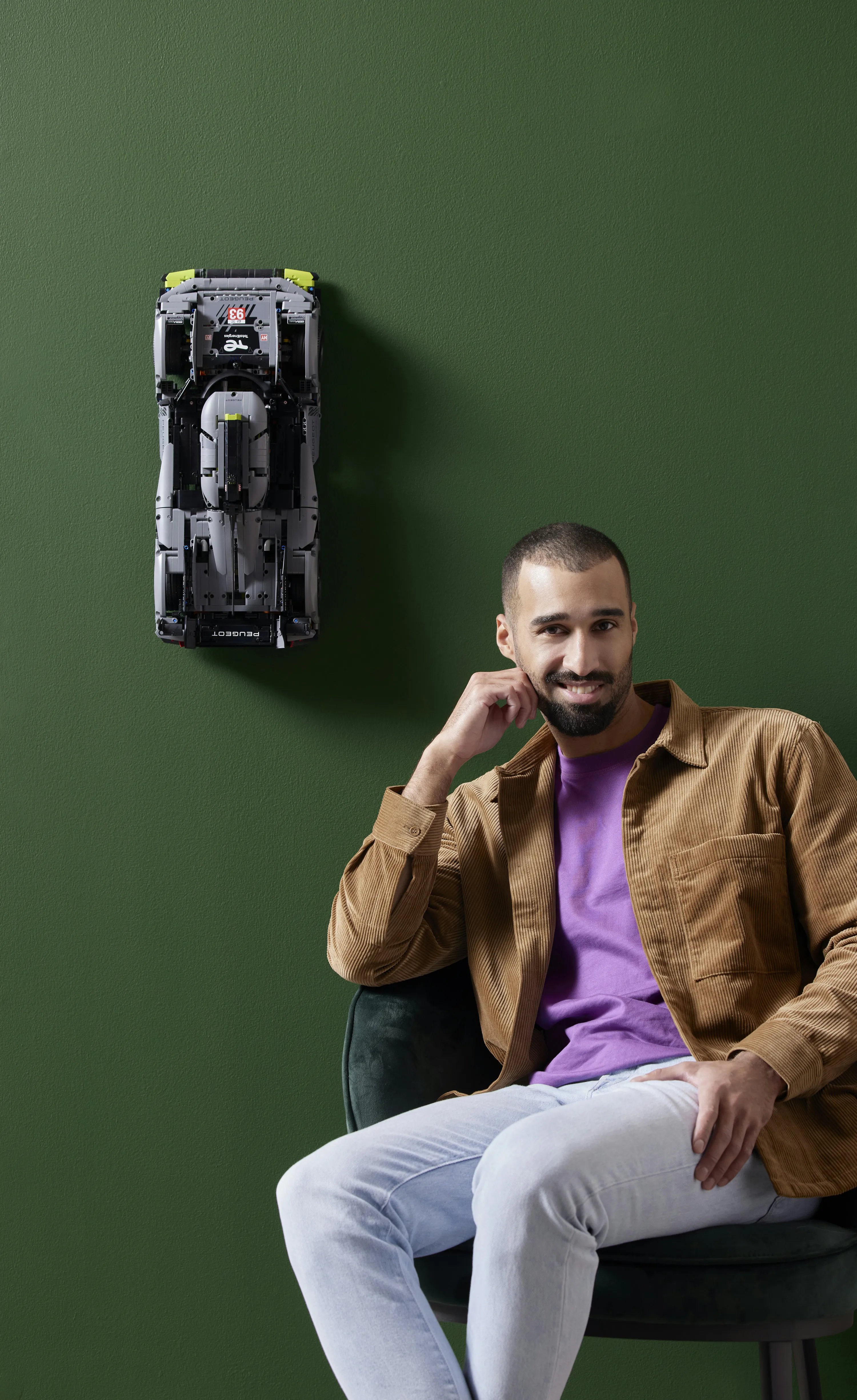 LEGO Technic Peugeot 9X8 24H Le Mans Hybrid Hypercar 42156