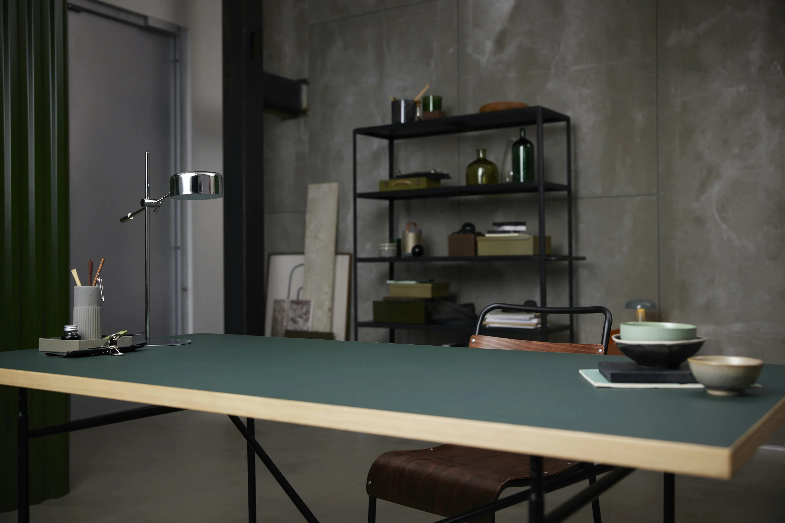 LEGO Technic Peugeot 9X8 24H Le Mans Hybrid Hypercar 42156