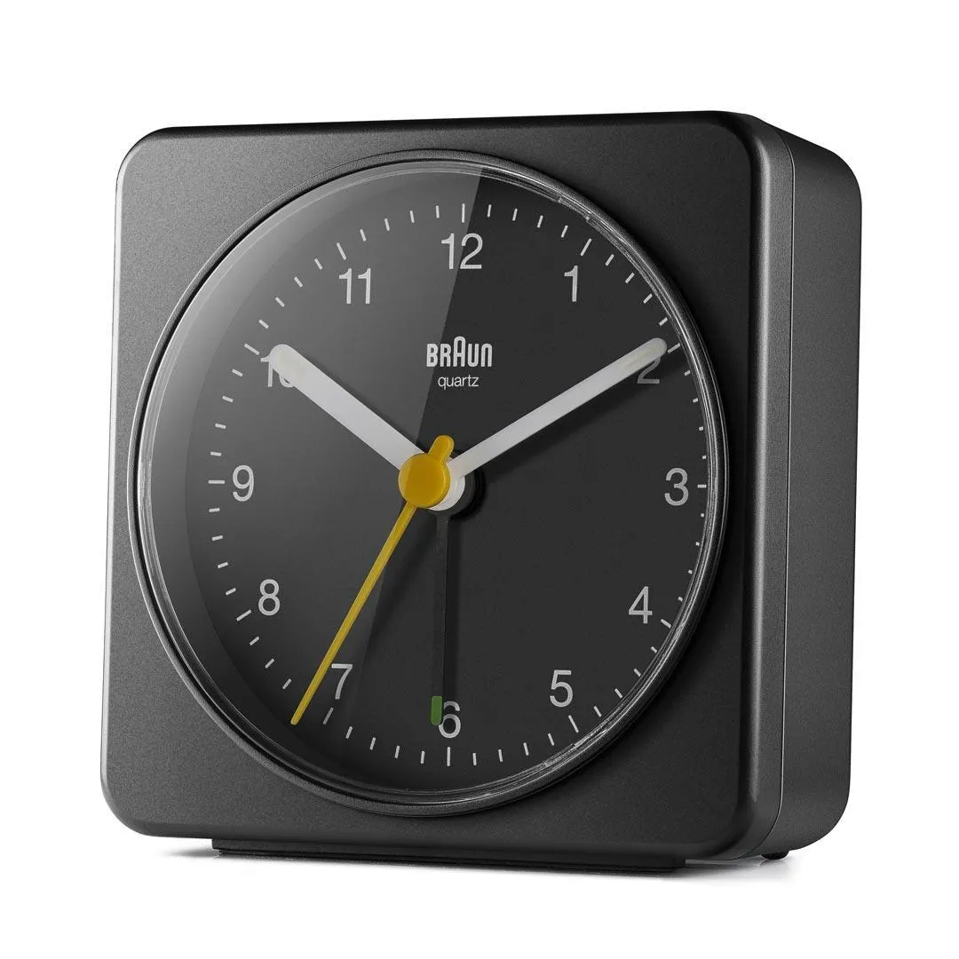 Braun BC 03 B analog kvartsv&auml;ckarklocka - svart
