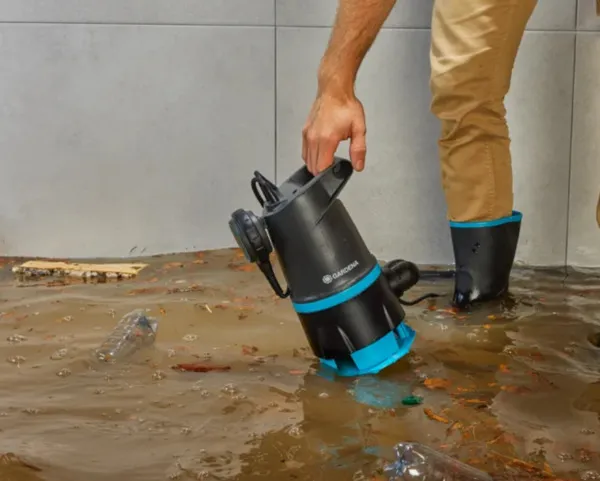 Gardena 20000 Basic 2in1 - dränkbar pump för smutsigt/klart vatten