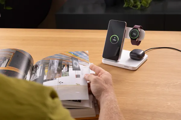 Spello 3in1 Wireless Charging Stand for Samsung - white
