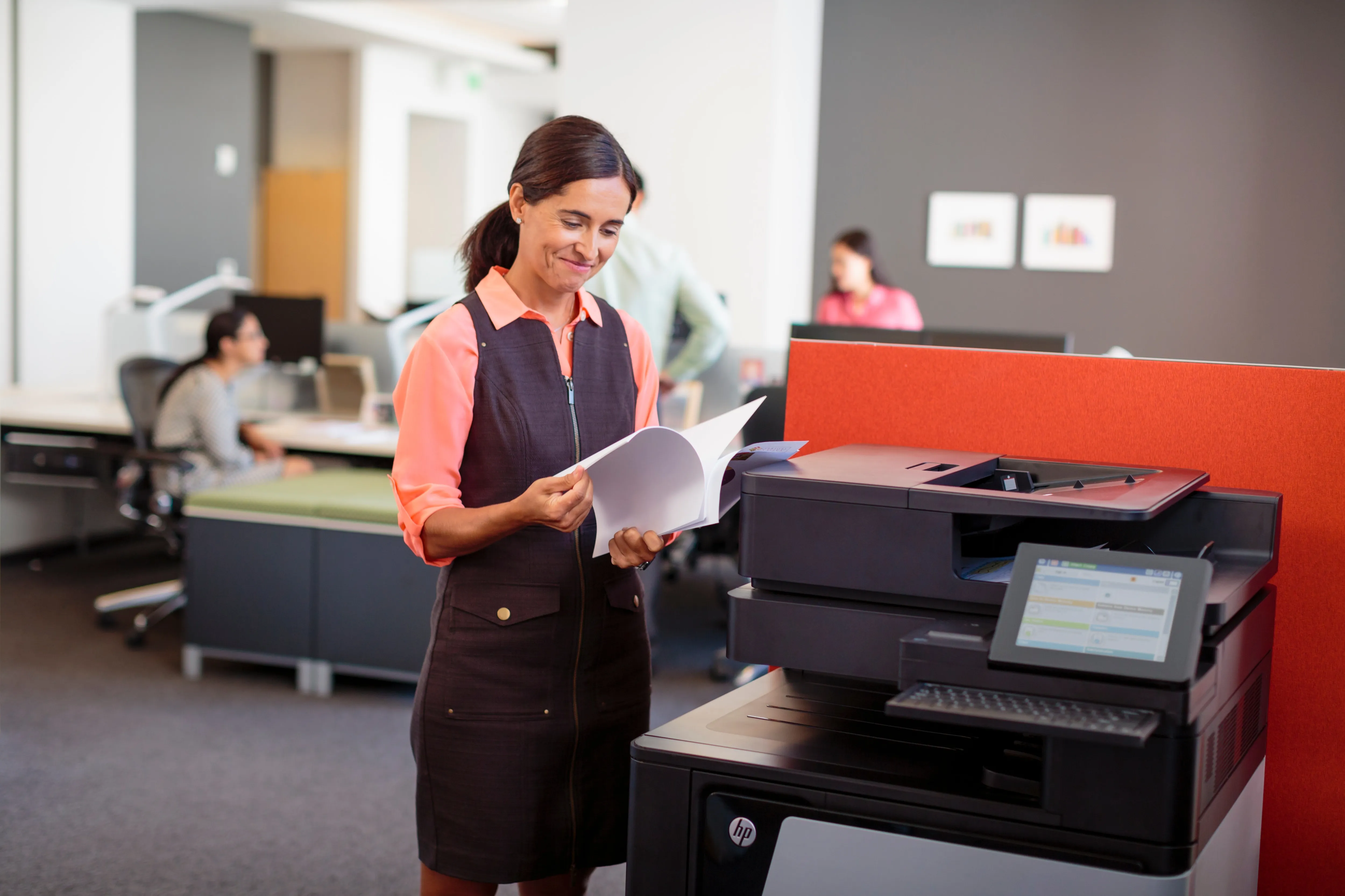 HP LaserJet Enterprise Flow MFP M880z Duplex, LAN, A3 - f&auml;rglaserskrivare