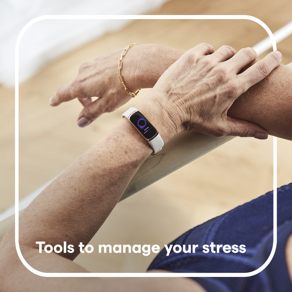 Fitbit Luxe - aktivitetsarmband, guld