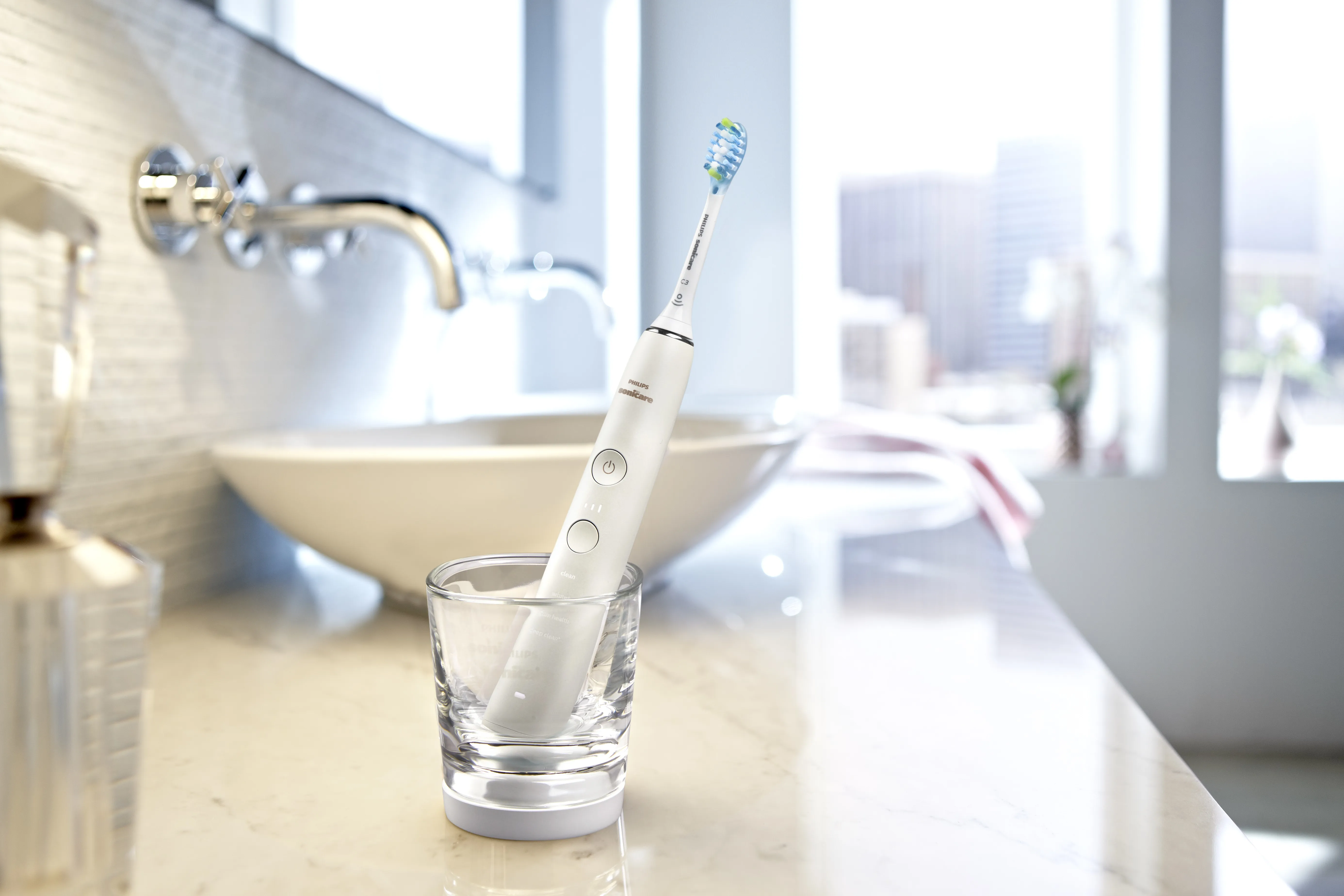 Philips Sonicare DiamondClean 9000 HX9911 - eltandborst, vit
