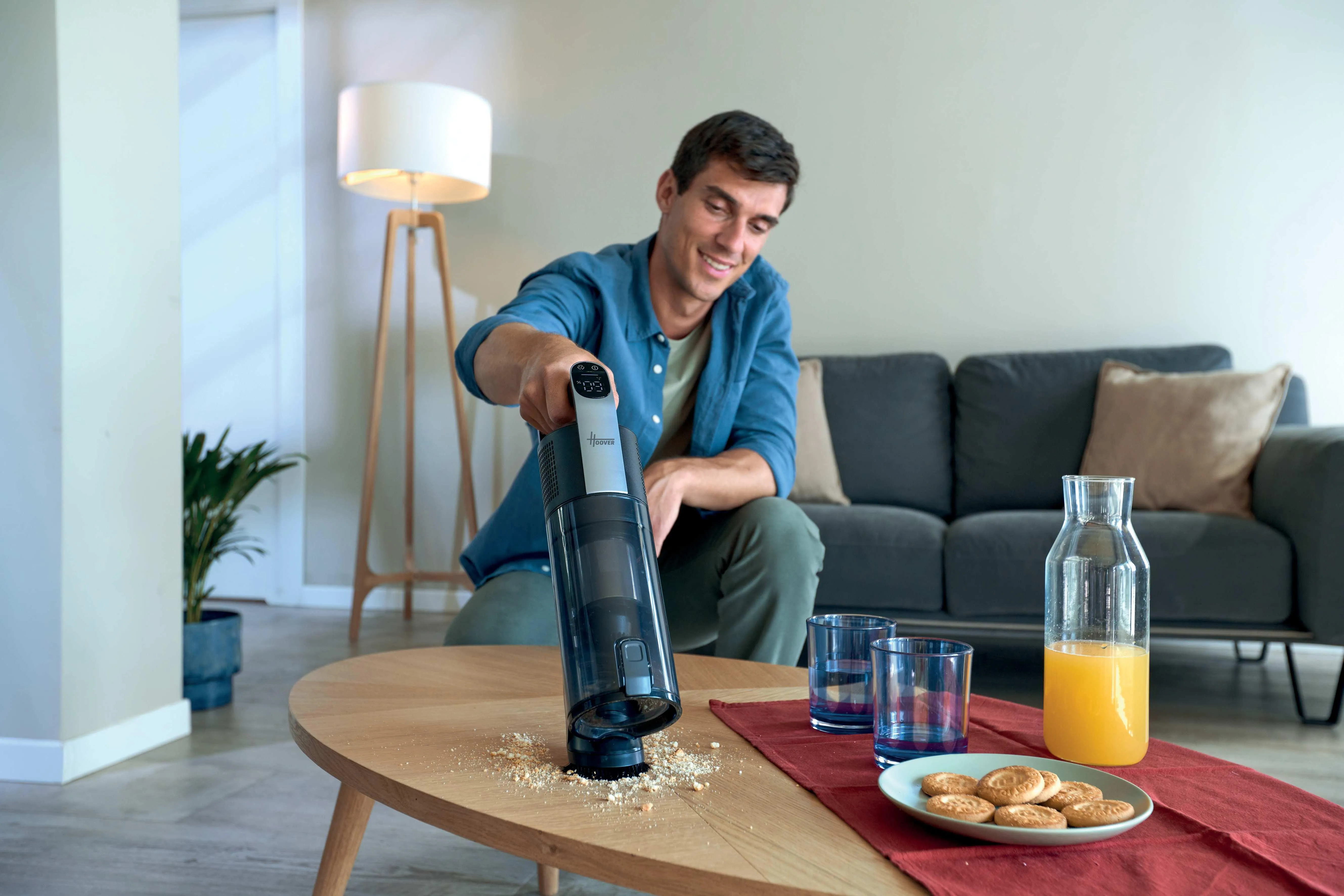 Hoover HF3 Pro Stick vacuum cleaner, Black/Silver