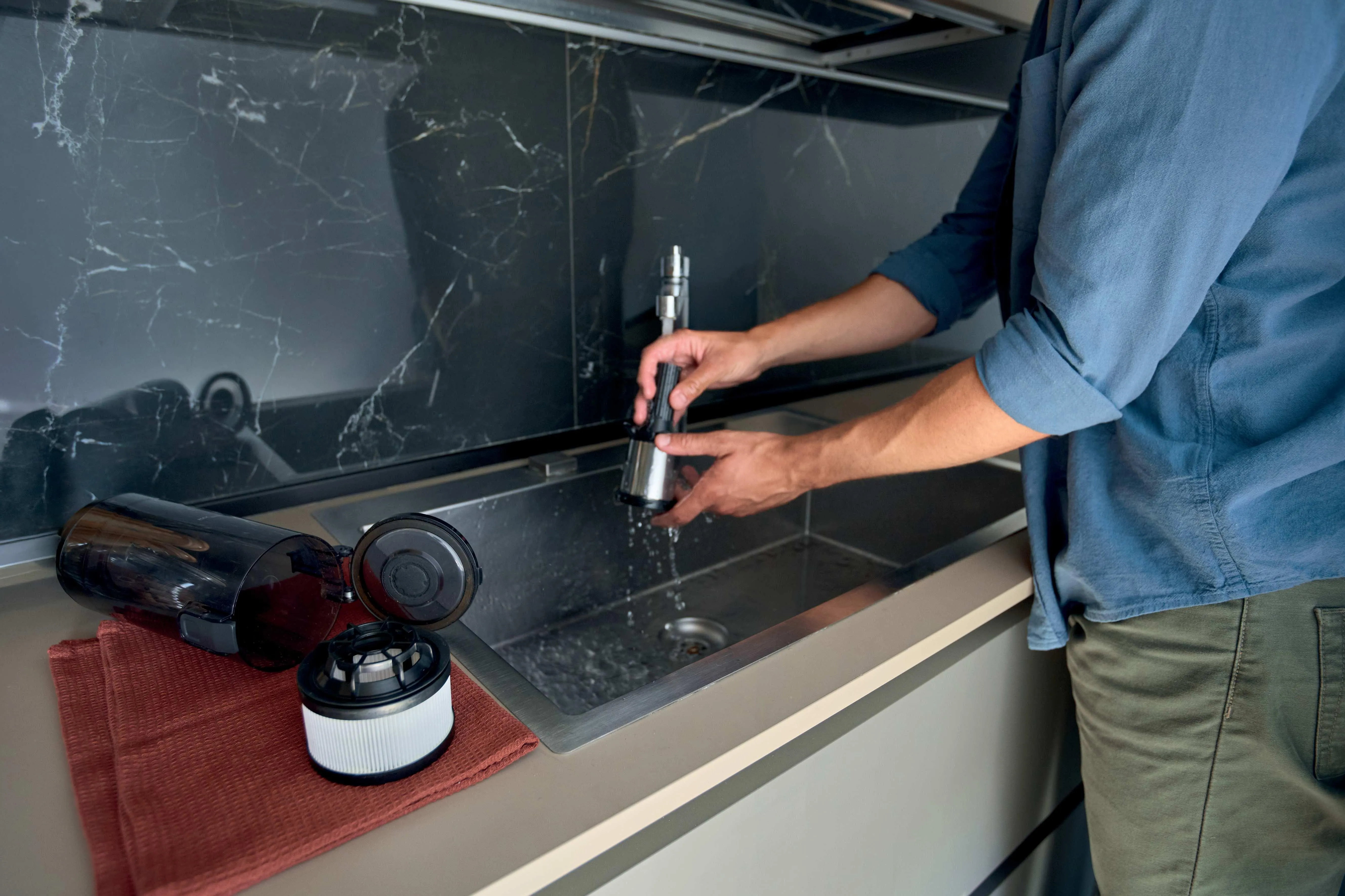 Hoover HF3 Pro Stick vacuum cleaner, Black/Silver