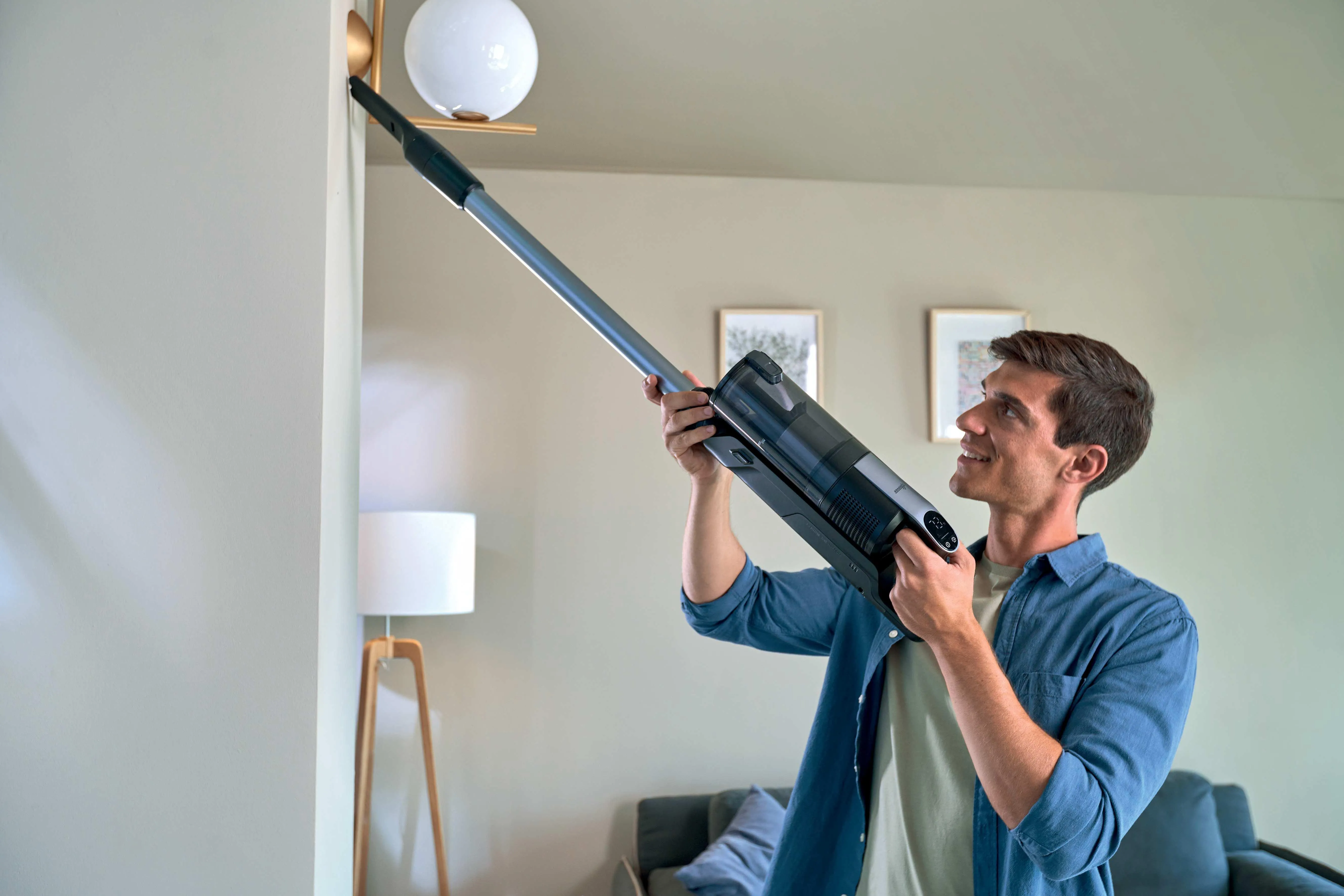 Hoover HF3 Pro Stick vacuum cleaner, Black/Silver