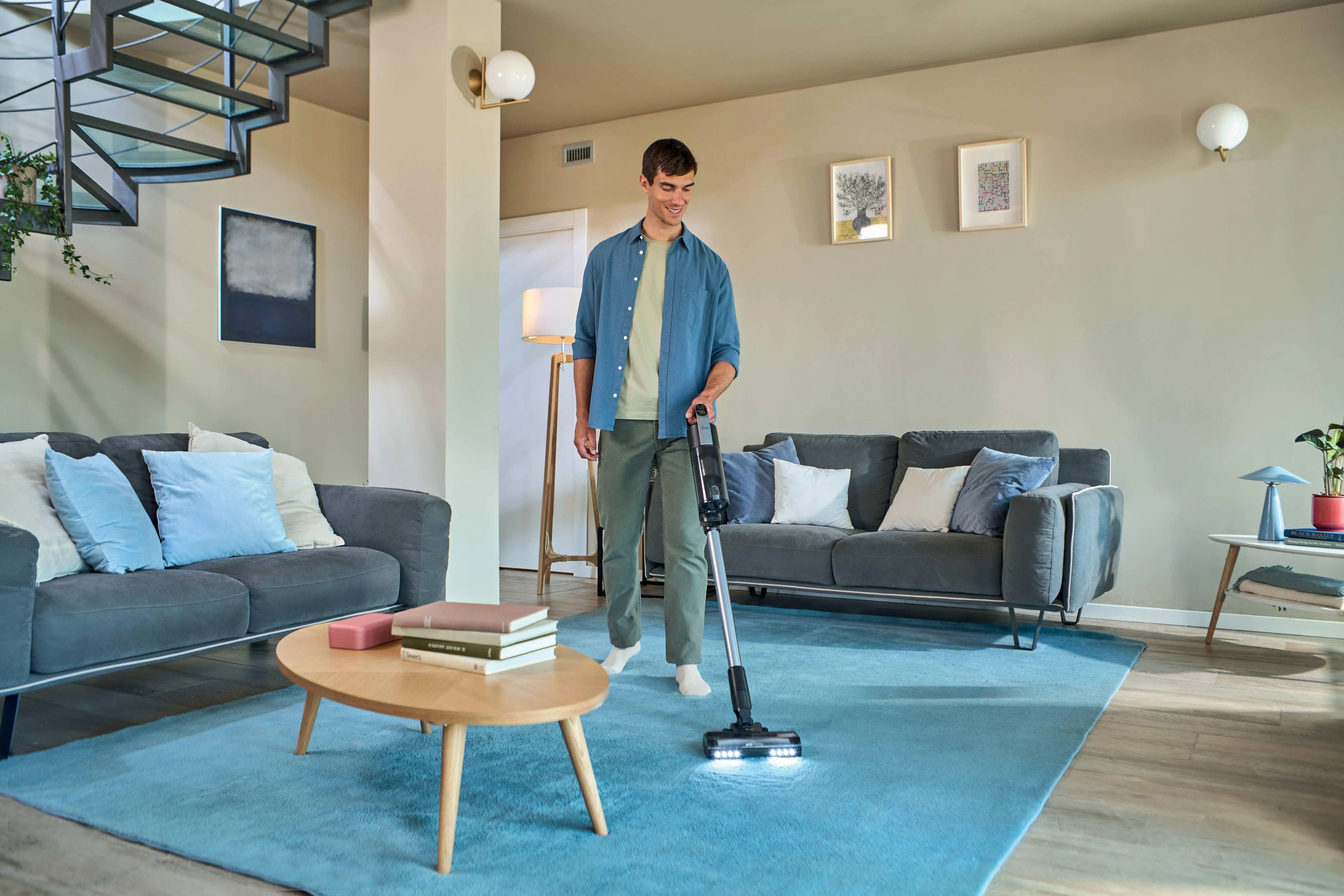 Hoover HF3 Pro Stick vacuum cleaner, Black/Silver