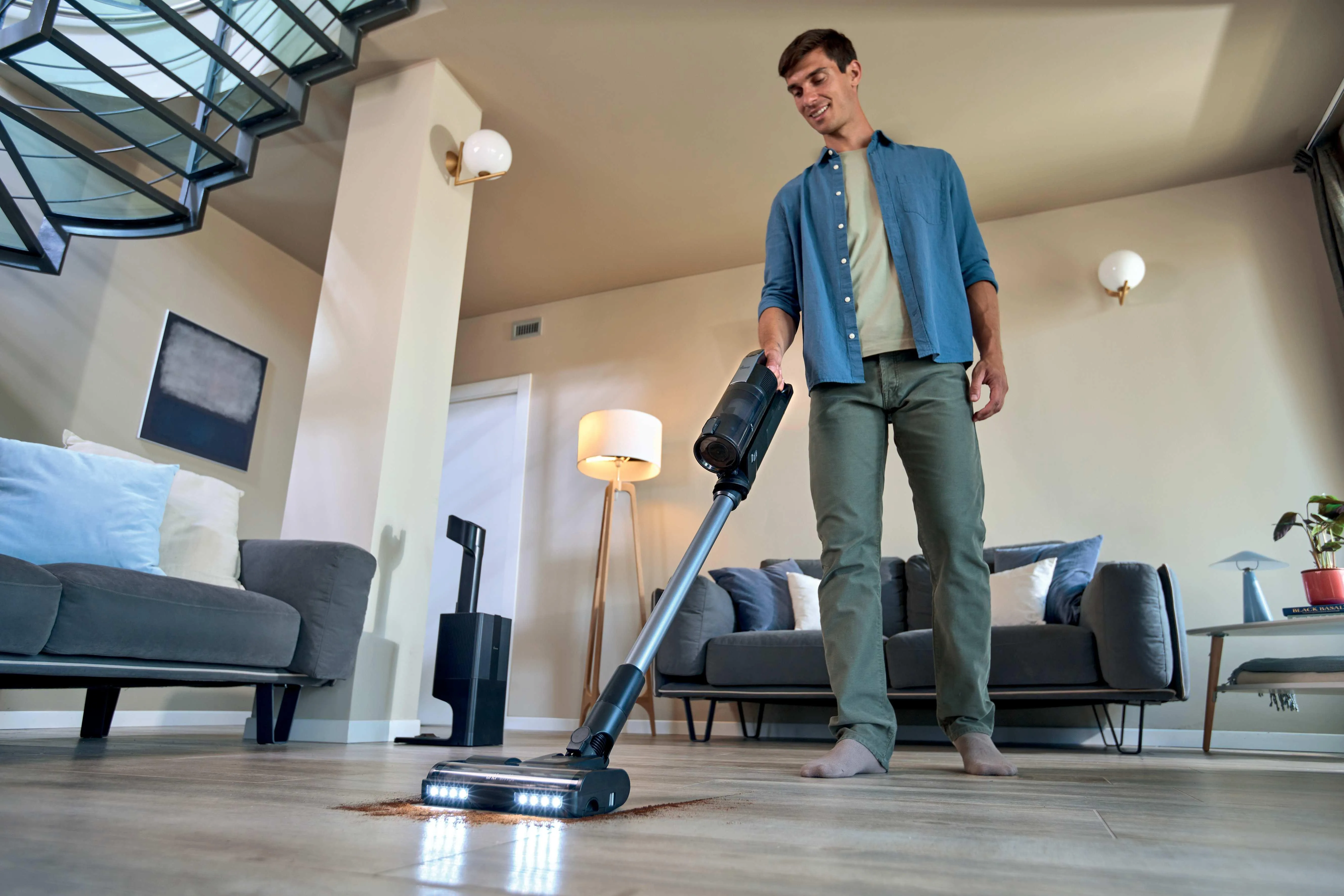 Hoover HF3 Pro Stick vacuum cleaner, Black/Silver