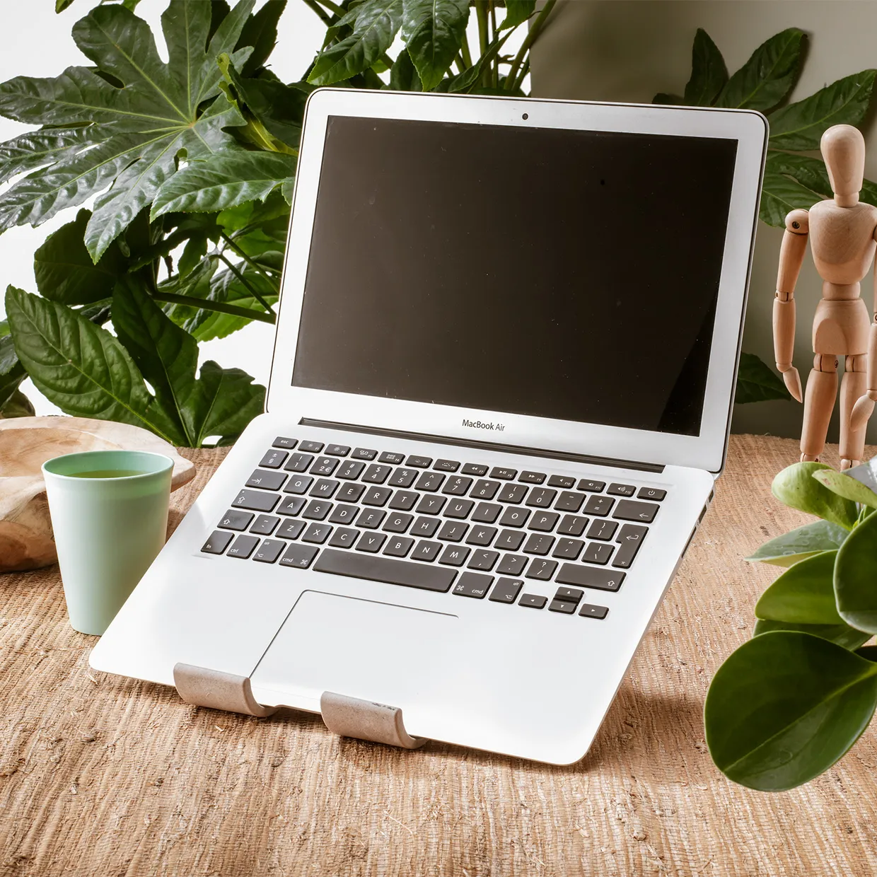 R-Go Treepod Bio-based Laptop/Tablet Stand, adjustable, white