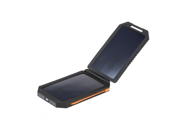 XTORM AM114 Lava solar charger