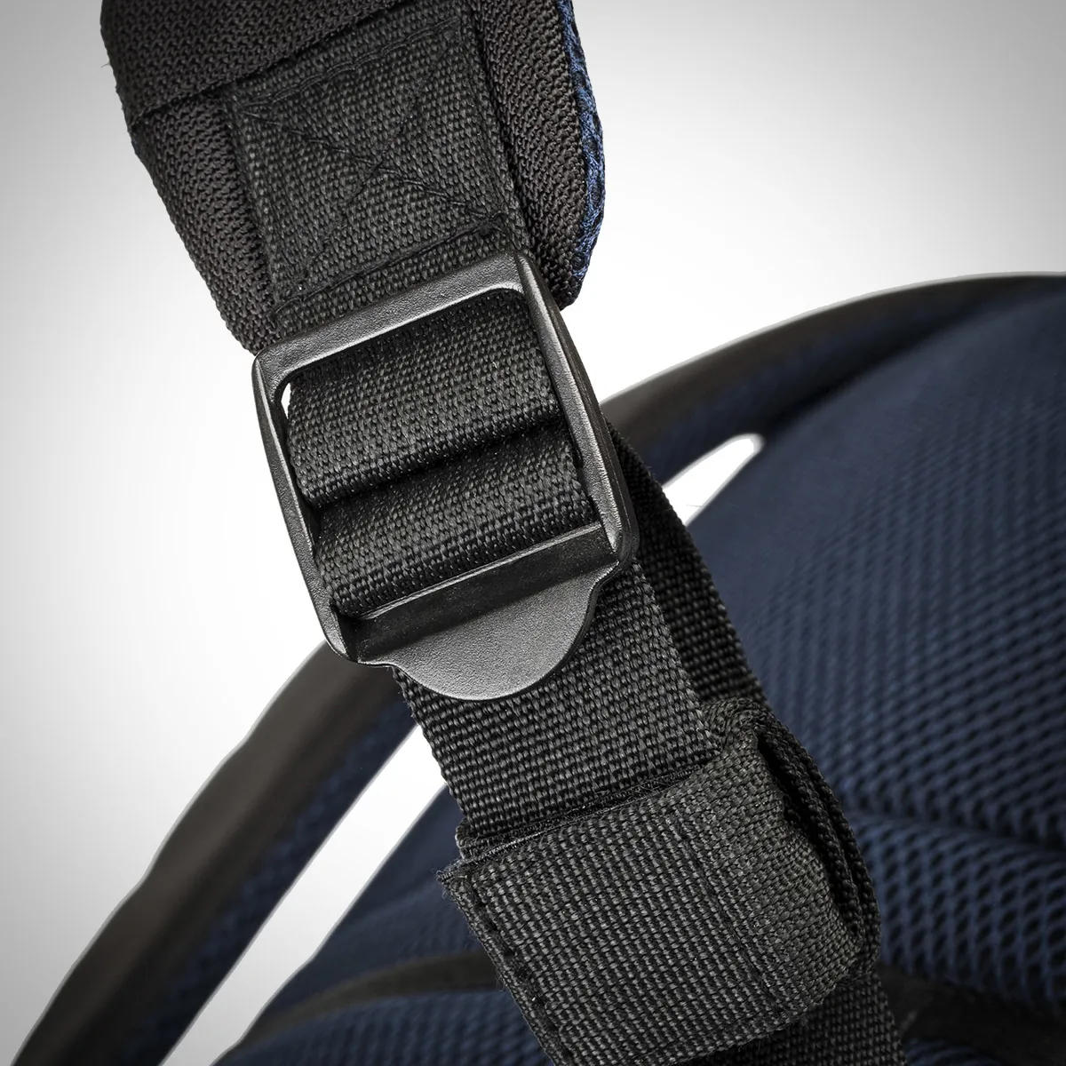 RIVACASE 8460 Black Bulker Laptop Backpack 17"