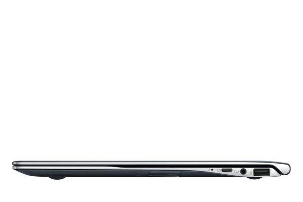 SAMSUNG NP900X3C i5-3317U 13.3inch SuperBright 400nit HD+ AR 4GB 128GB SSD Intel HD Graphics 4000 W7PRO64 Mineral Ash Black