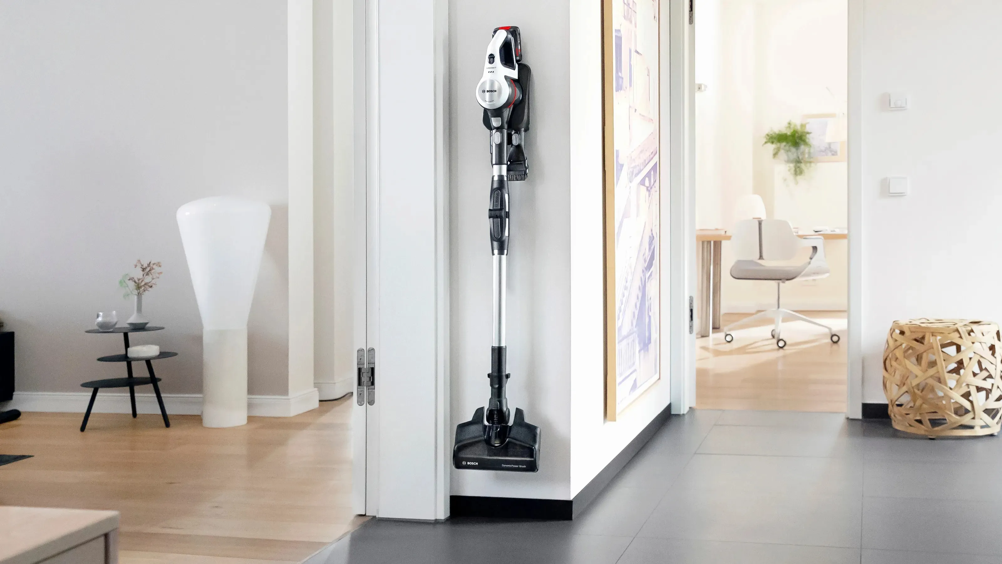 Bosch Unlimited Serie 7 BCS711XXL Cordless Stick vacuum cleaner, White Bosch Unlimited Serie 7 BCS711XXL Cordless Stick vacuum cleaner, White