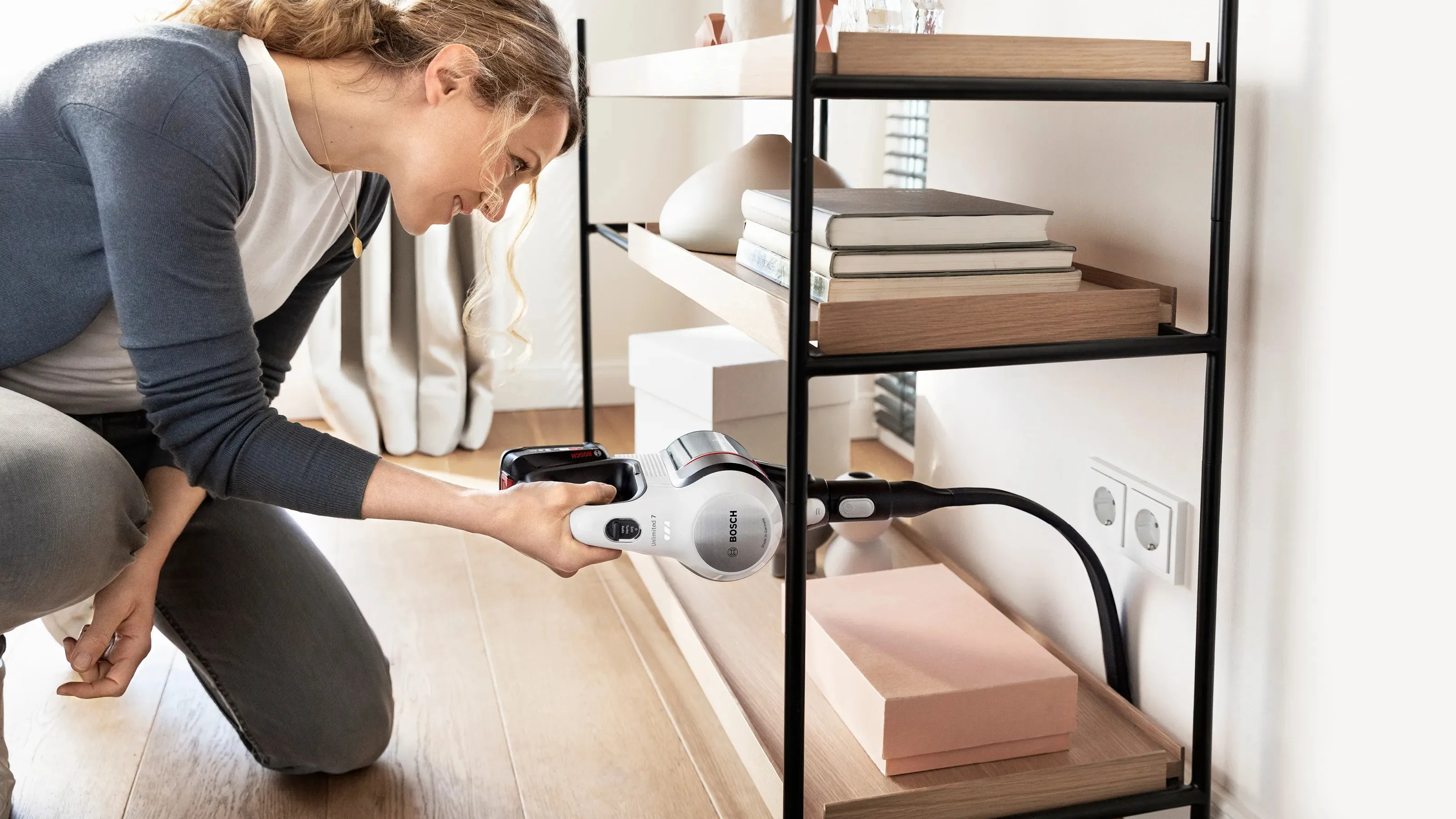 Bosch Unlimited Serie 7 BCS711XXL Cordless Stick vacuum cleaner, White Bosch Unlimited Serie 7 BCS711XXL Cordless Stick vacuum cleaner, White