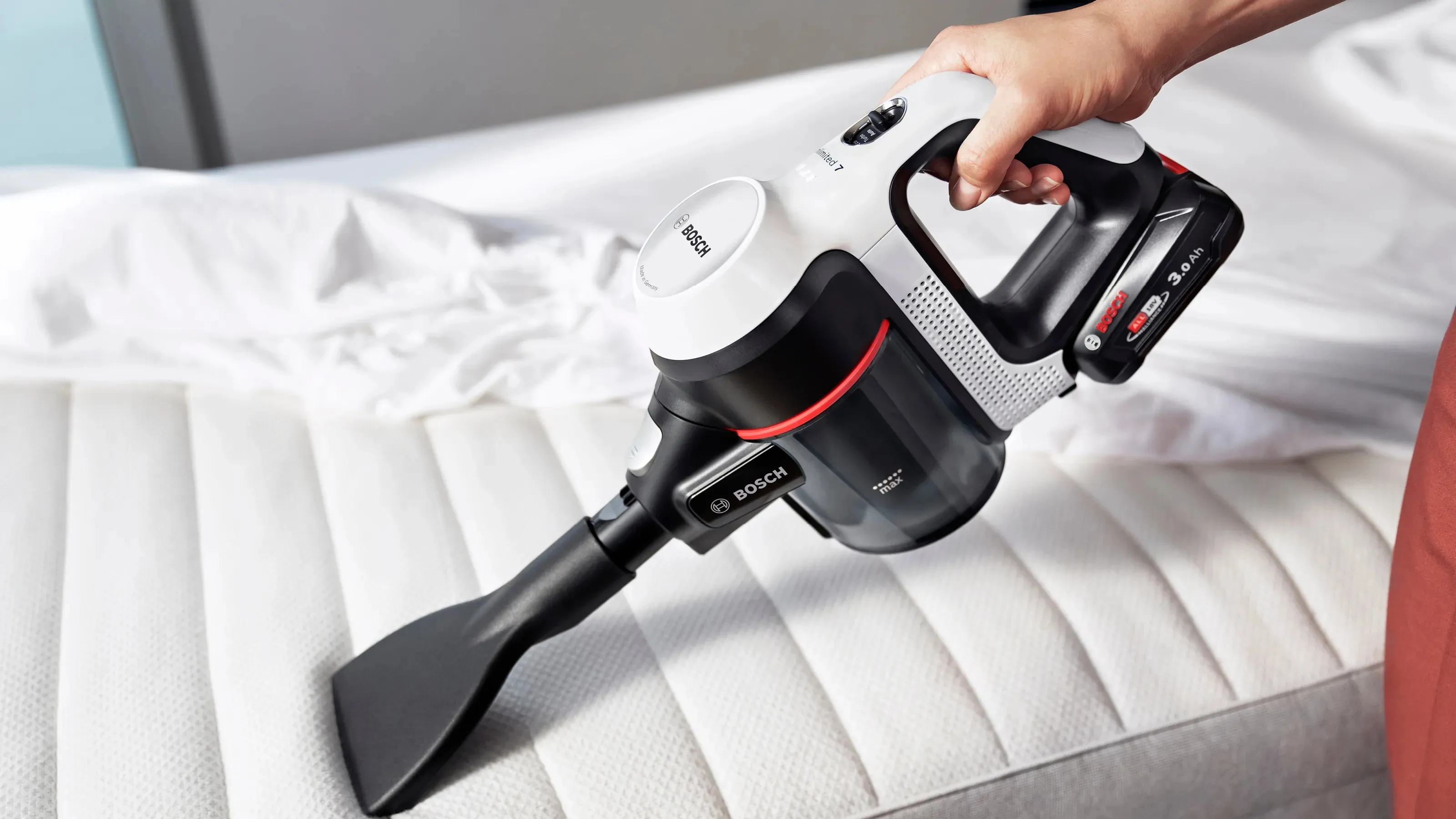 Bosch Unlimited Serie 7 BCS711XXL Cordless Stick vacuum cleaner, White