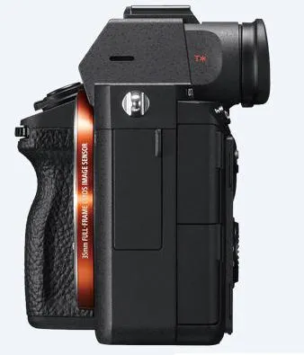 Alpha 7 Mark III Kit + SEL