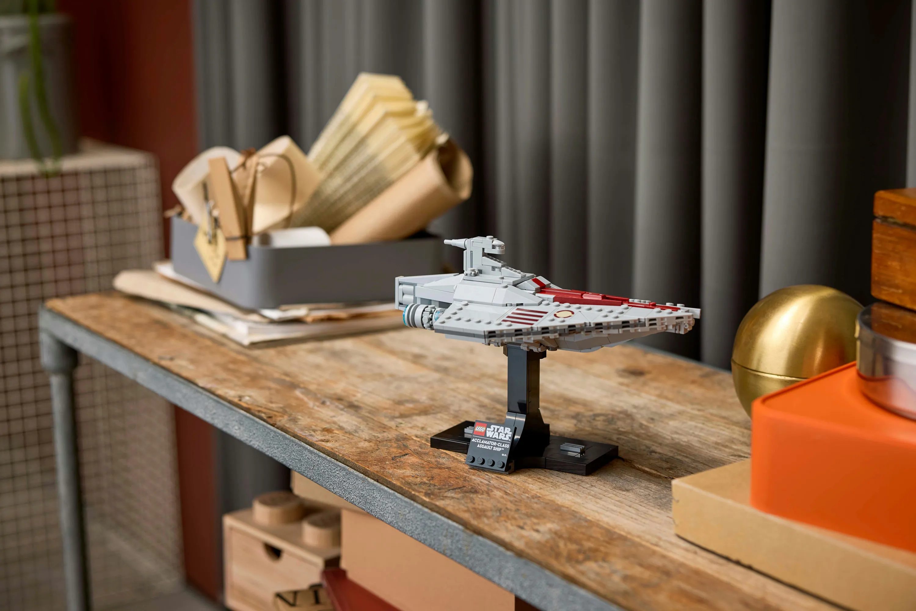 LEGO Star Wars Acclamator-class Assault Ship 75404