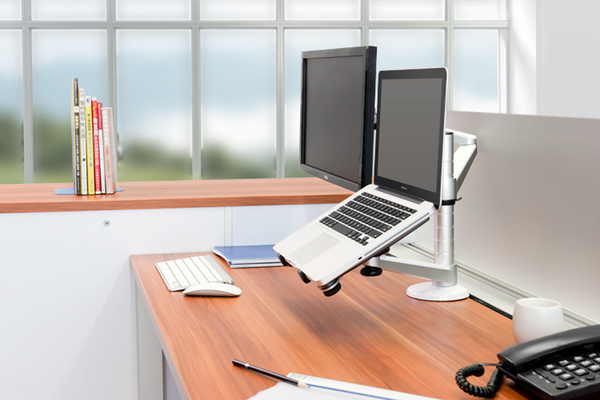 NEWSTAR Flatscreen Desk Mount (clamp) with notebook tray 1 screen Silver 10kg