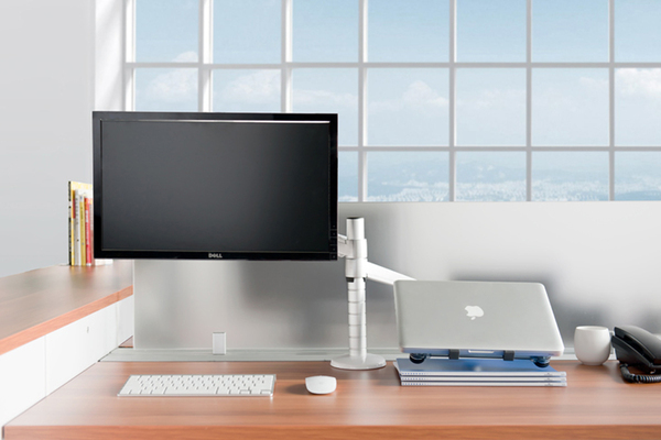 NEWSTAR Flatscreen Desk Mount (clamp) with notebook tray 1 screen Silver 10kg