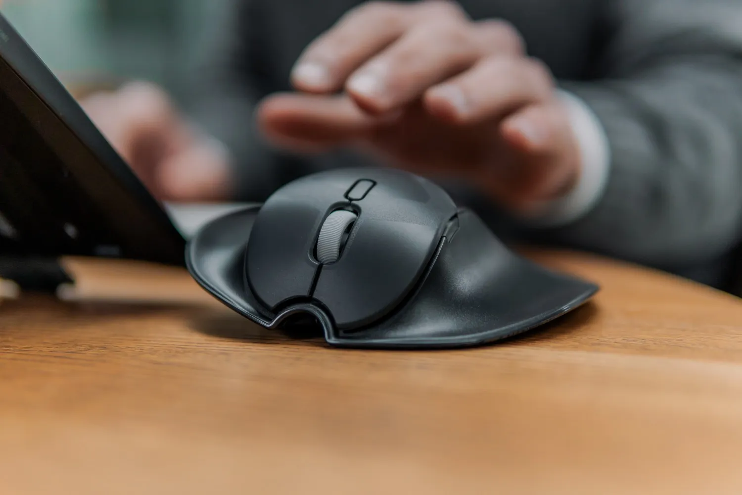 HandshoeMouse Shift Small Bluetooth