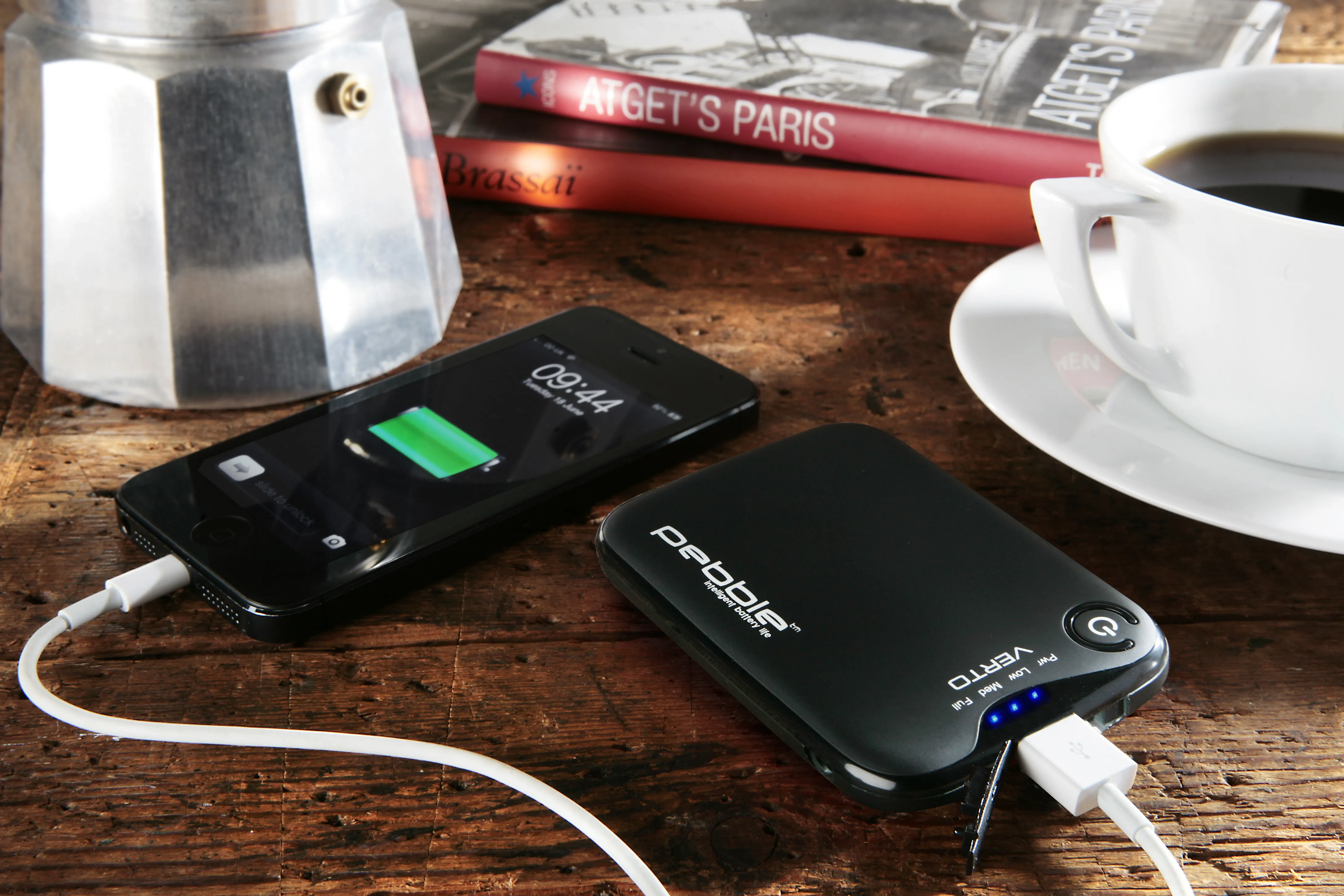 Pebble Verto Portable Charger
