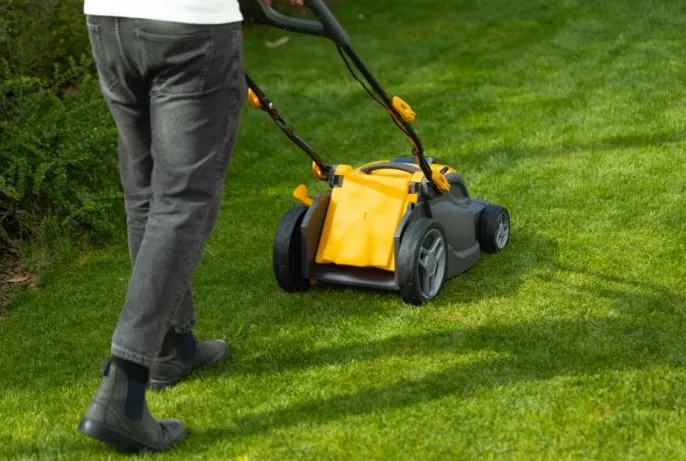 Stiga Combi 340e Kit Cordless Lawnmower 48 V 4 Ah 38 cm 40 l
