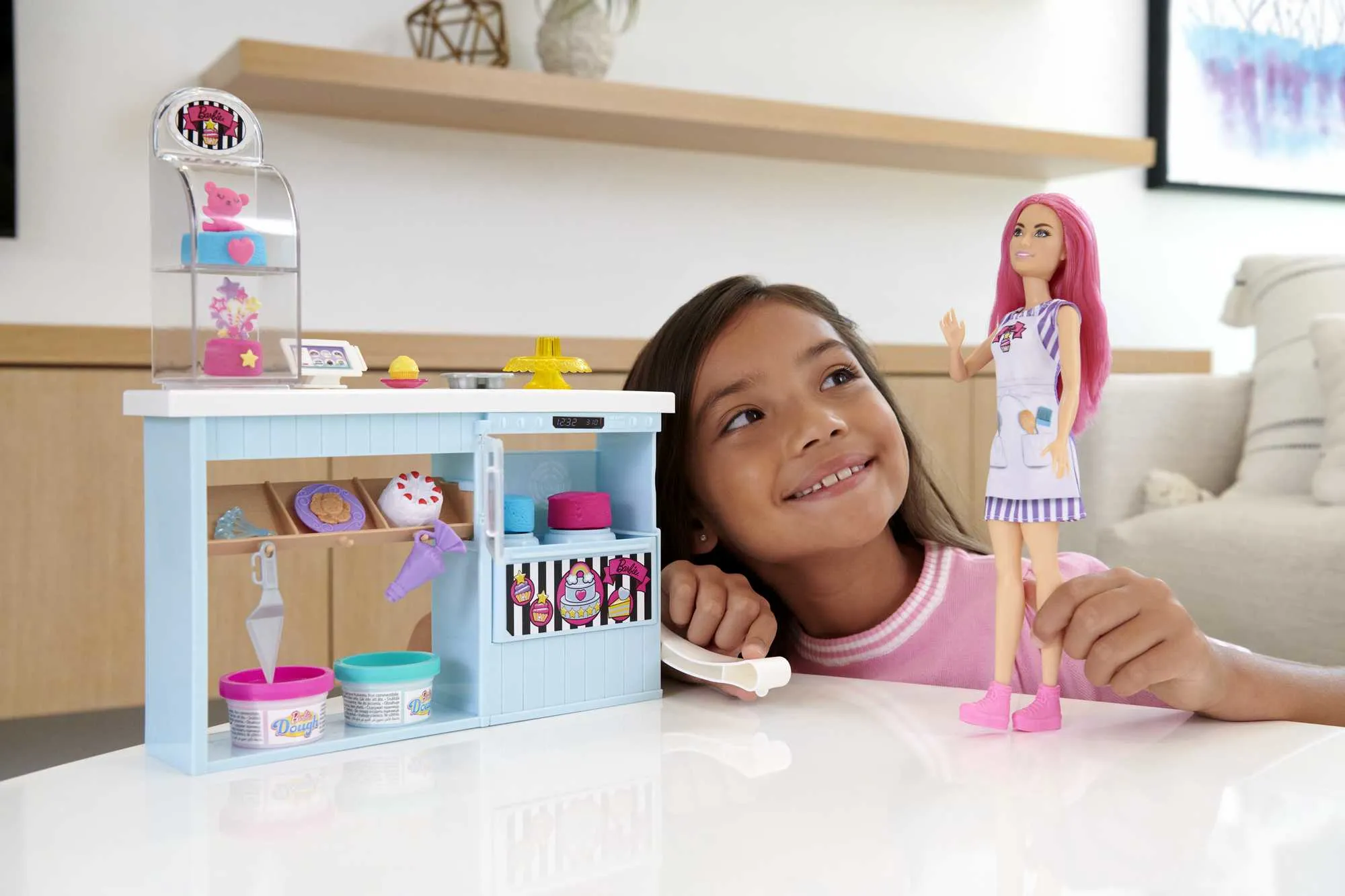 Barbie bakery playset with doll - HGB73