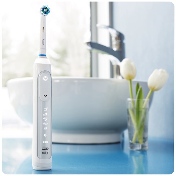 BRAUN S&Auml;HK&Ouml;HAMMASHARJA ORAL-B GENIUS 9000 Hopea. Uusi kevyt ja siro runko. Tehokas lithiumi-akku. 10 500 kierrosta ja 40 000 syk&auml;yst&auml;/min.  Lataava USB-kotelo,