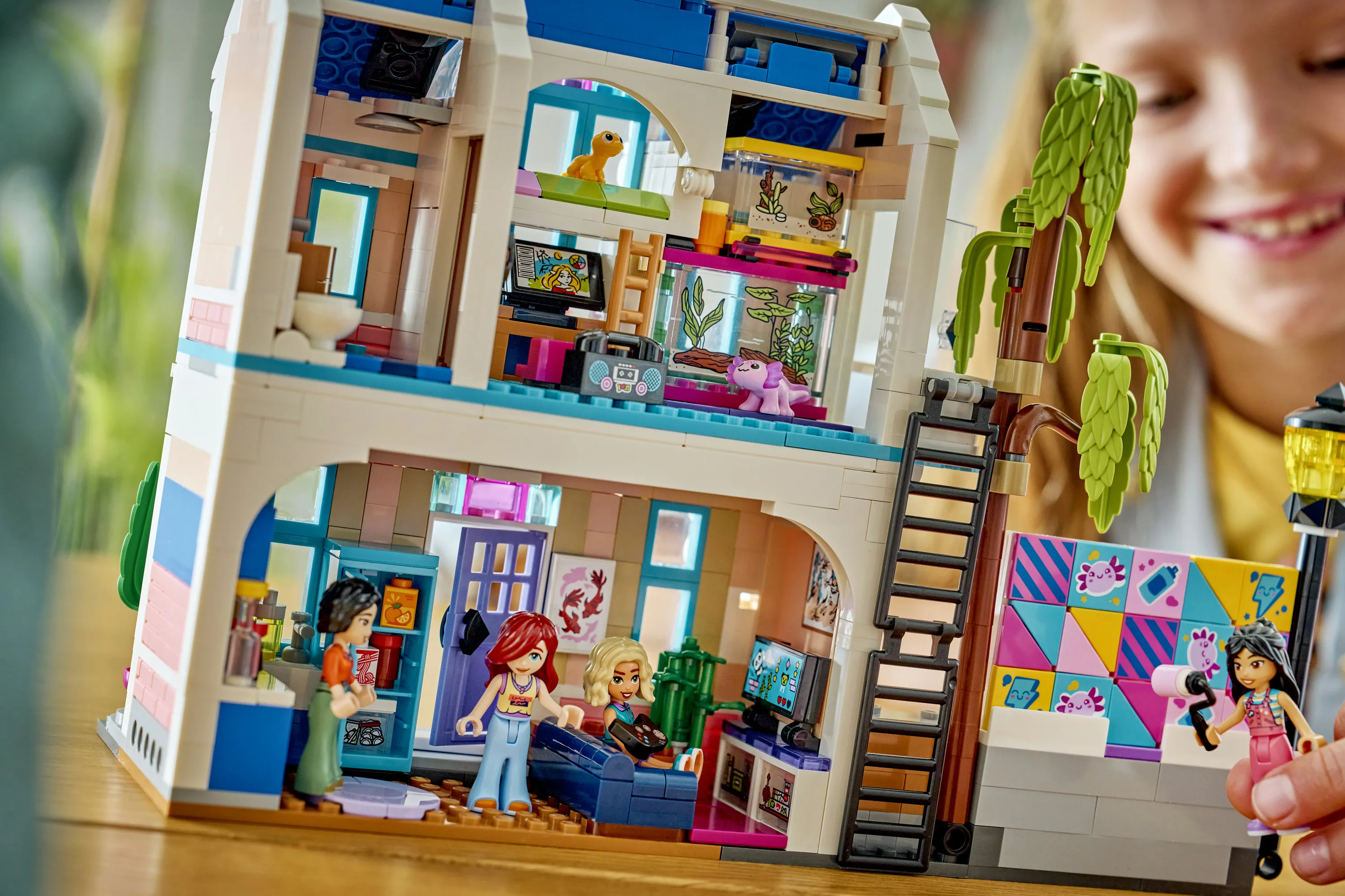 LEGO Friends Liann's Family House 42687