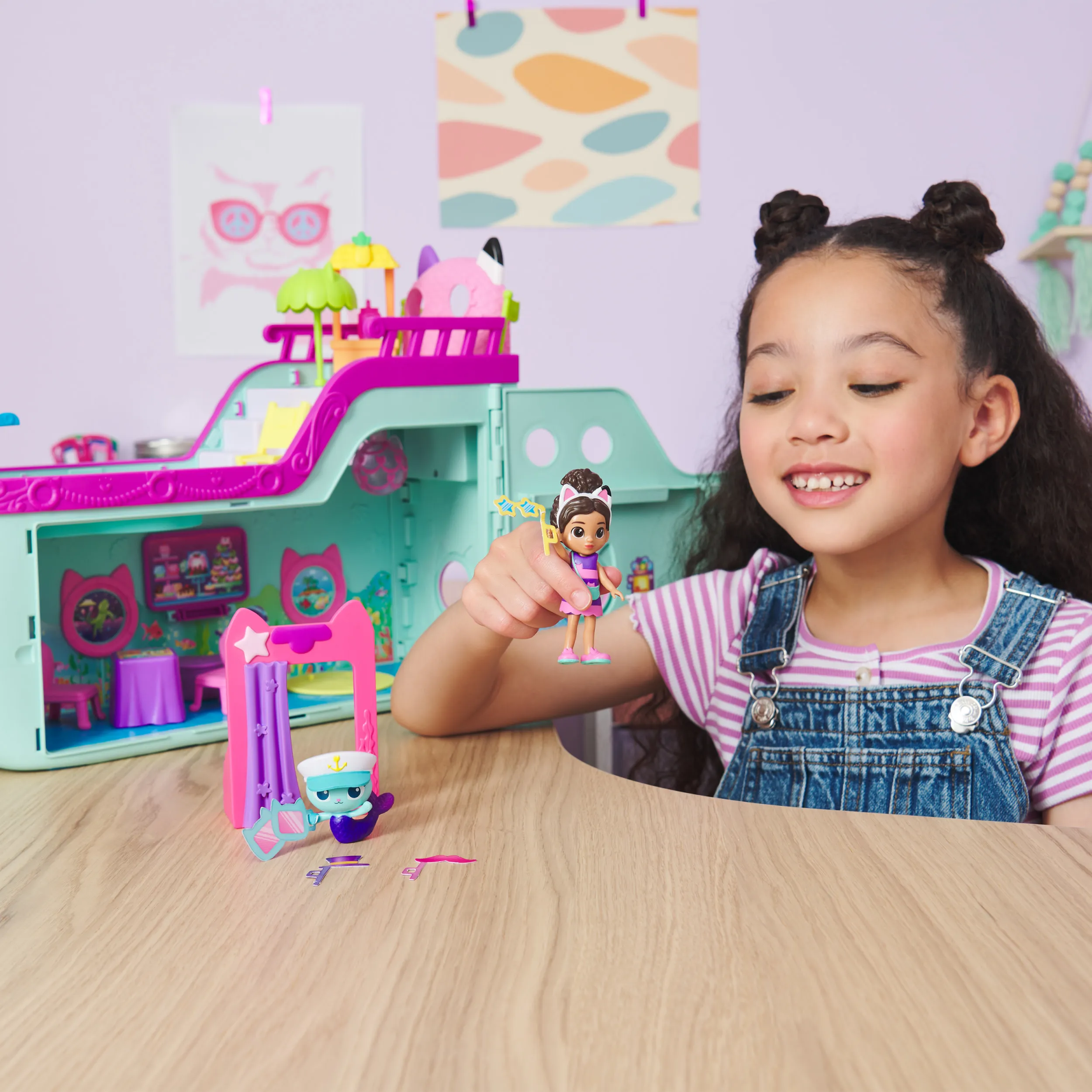 Spin Master Gabby's Dollhouse - Gabby's Cruise Ship, Toy Vehicle