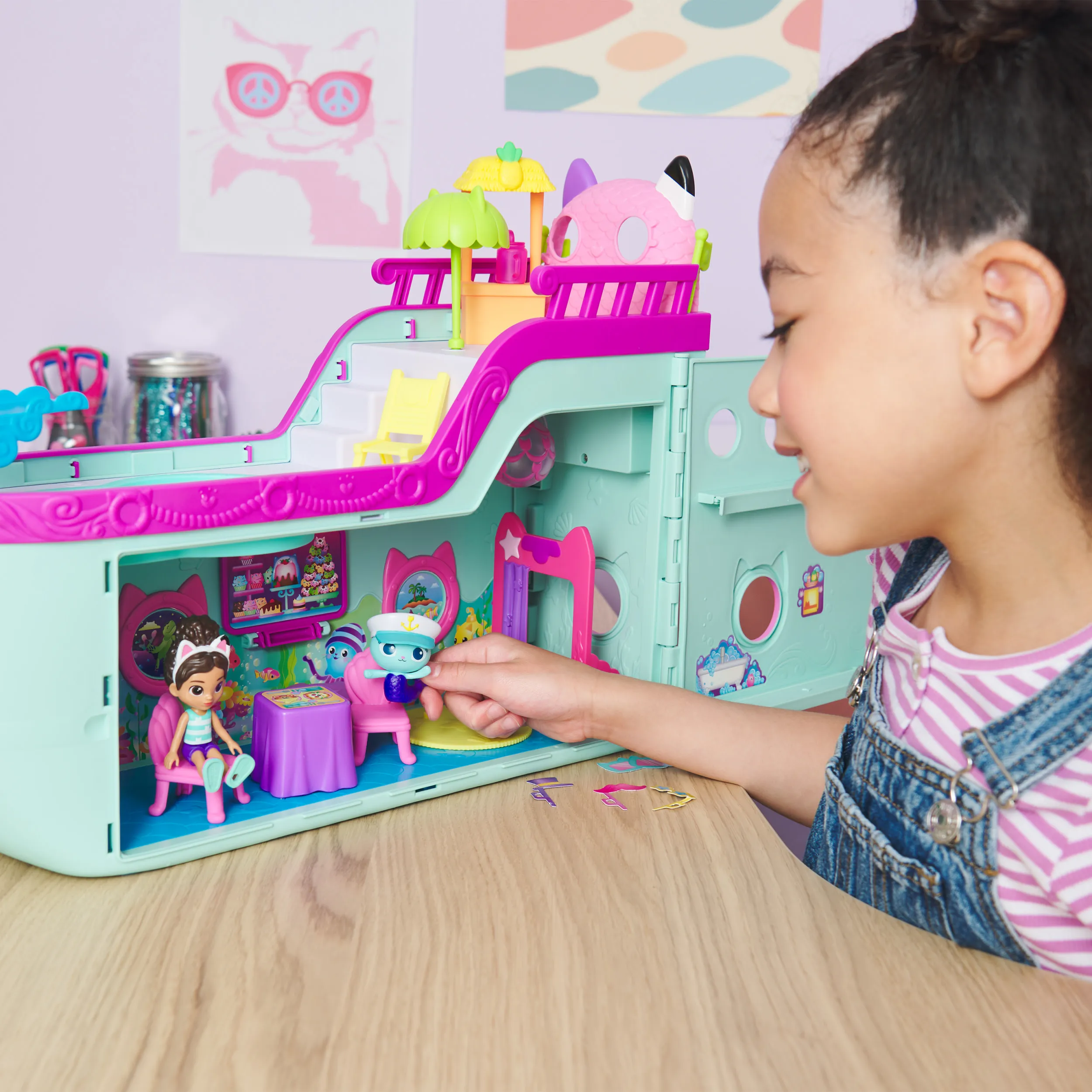 Spin Master Gabby's Dollhouse - Gabby's Cruise Ship, Toy Vehicle