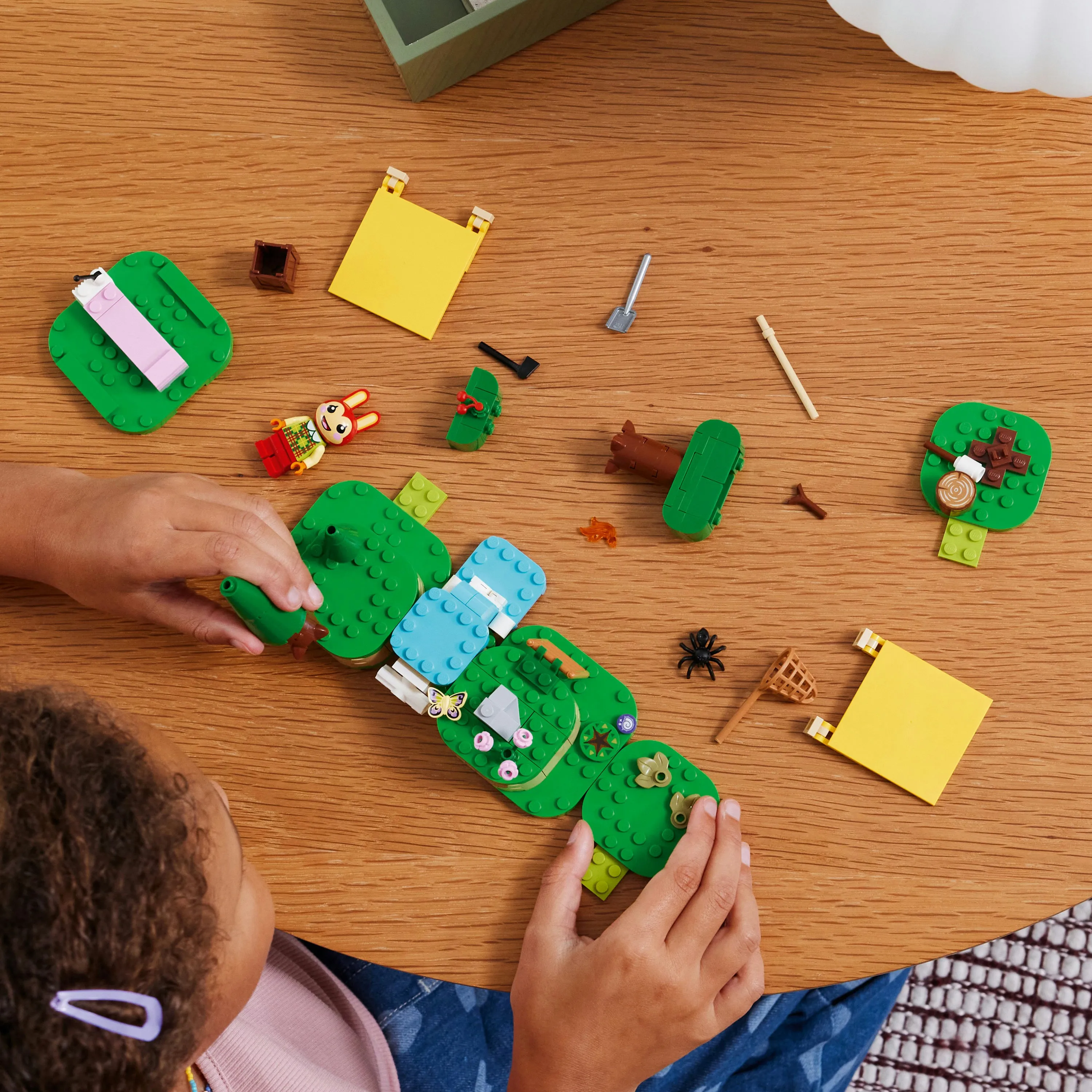 LEGO Animal Crossing Bunnien ulkopuuhia 77047