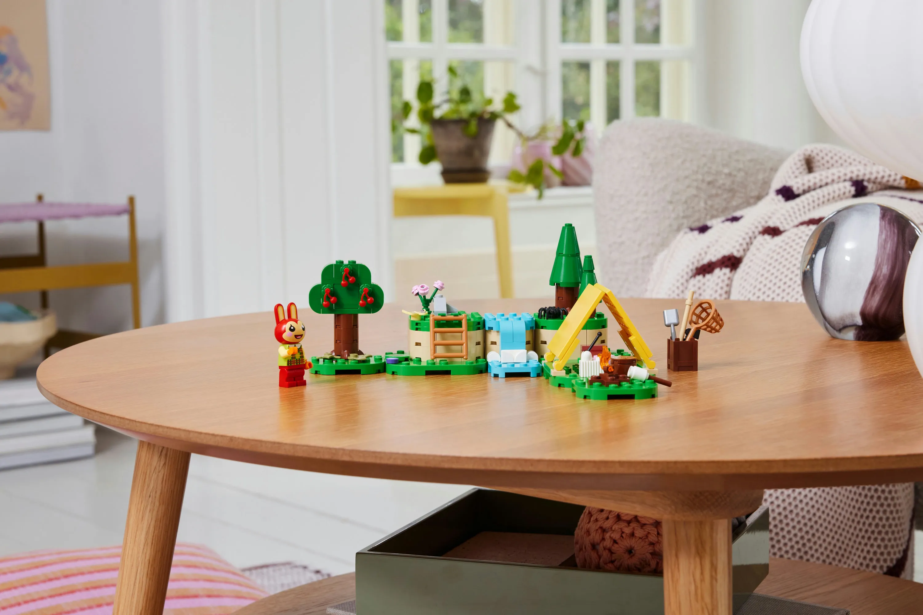 LEGO Animal Crossing Bunnien ulkopuuhia 77047