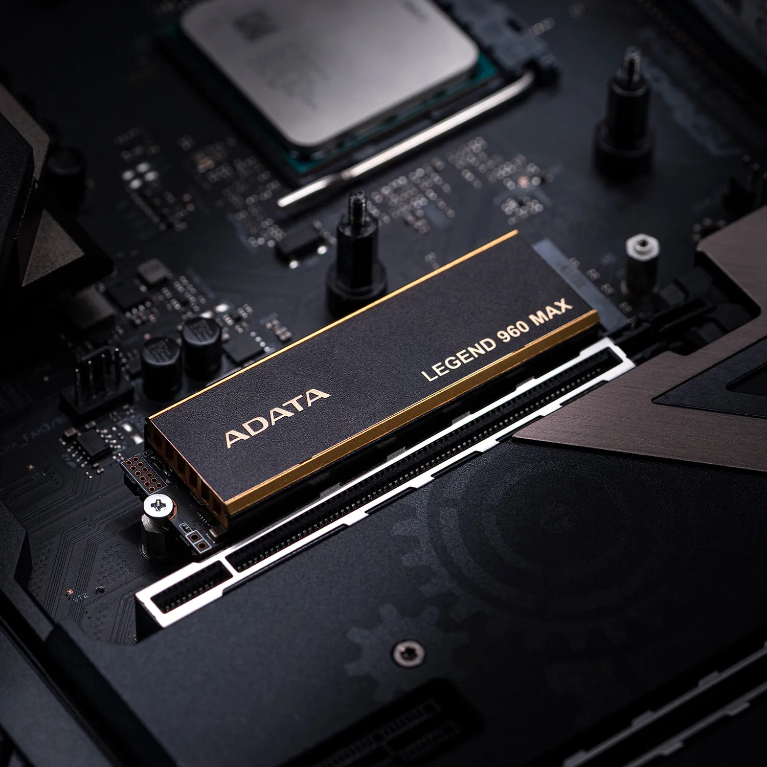 Adata Legend 960 MAX 4 TB, PCIe 4.0, M.2 -SSD-levy
