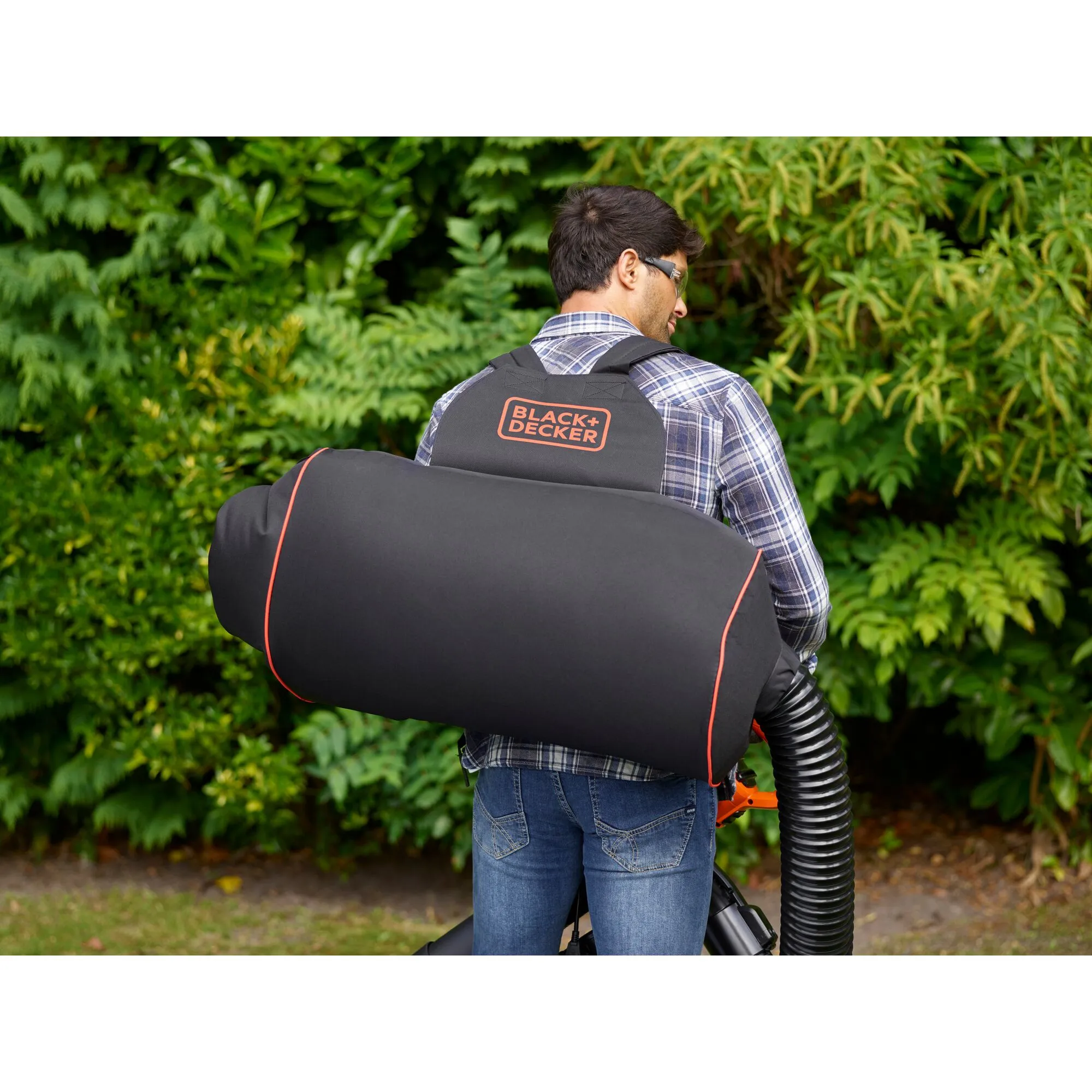 BLACK + DECKER 3-in-1 electric leaf vacuum BEBLV301-QS, leaf vacuum / leaf blower&nbsp;(black / orange, 3,000 watts)