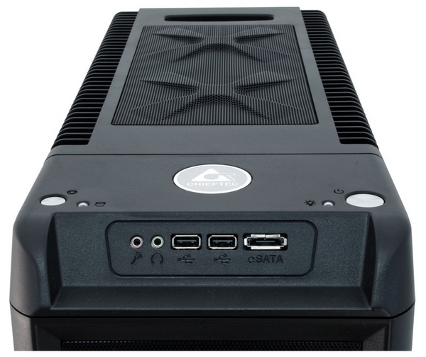 Chieftec Dragon miditower, ilman virtal&auml;hdett&auml;, 4x5,25" ja 6x3,5"