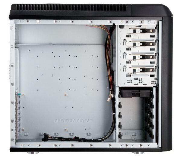 Chieftec Dragon miditower, ilman virtal&auml;hdett&auml;, 4x5,25" ja 6x3,5"