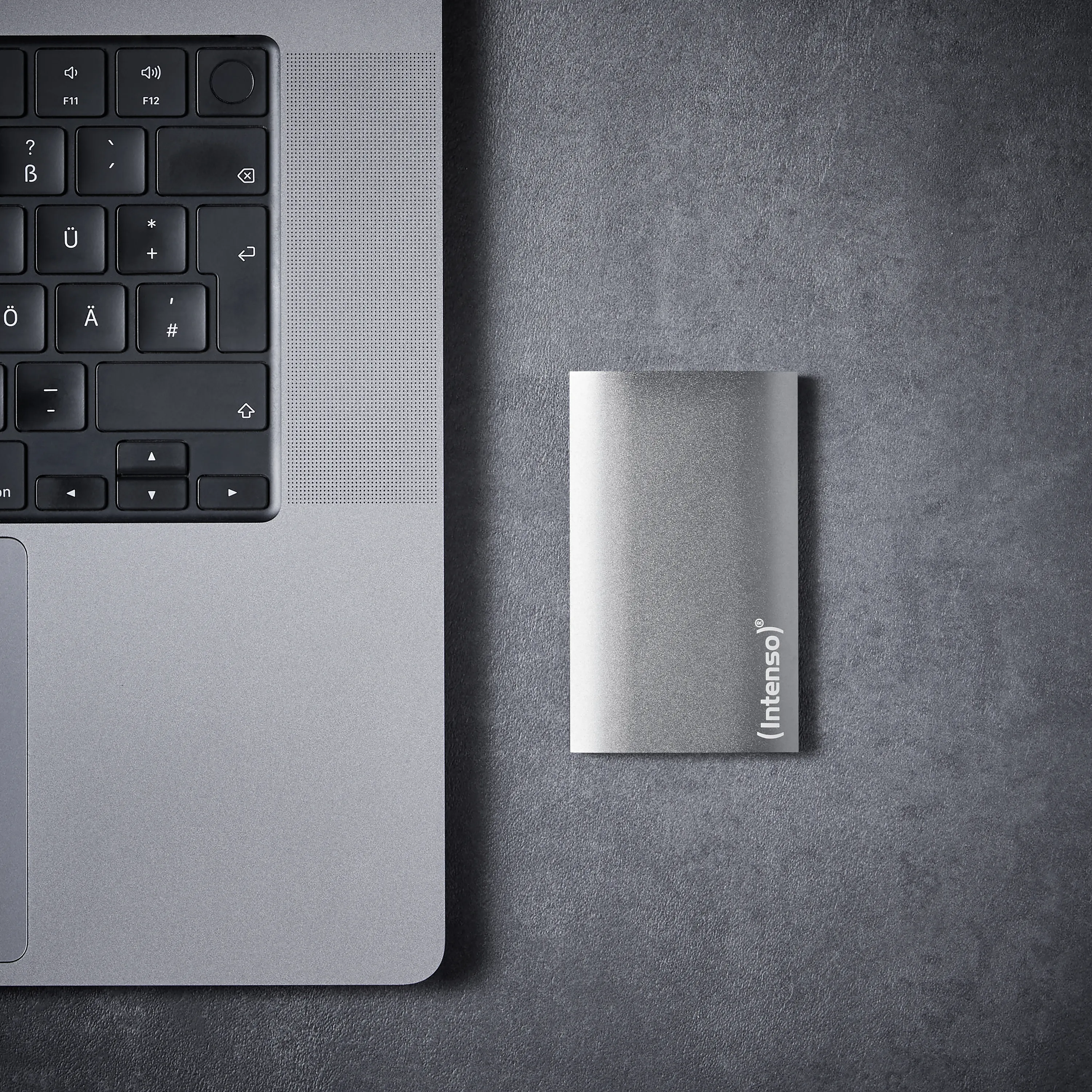 Intenso Premium Edition 512 GB extern SSD med USB 3.2 Gen 1 (USB-A), portabel, st&ouml;tt&aring;lig, Anthracite