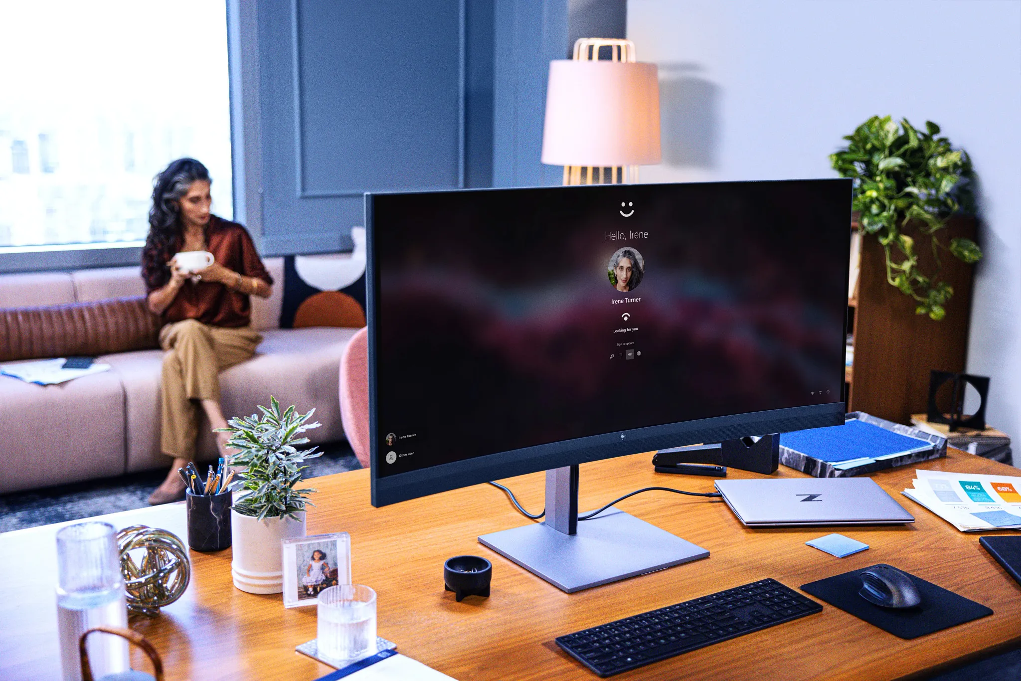 HP 975 Dual-Mode -langaton n&auml;pp&auml;imist&ouml;, Musta (suomalainen)