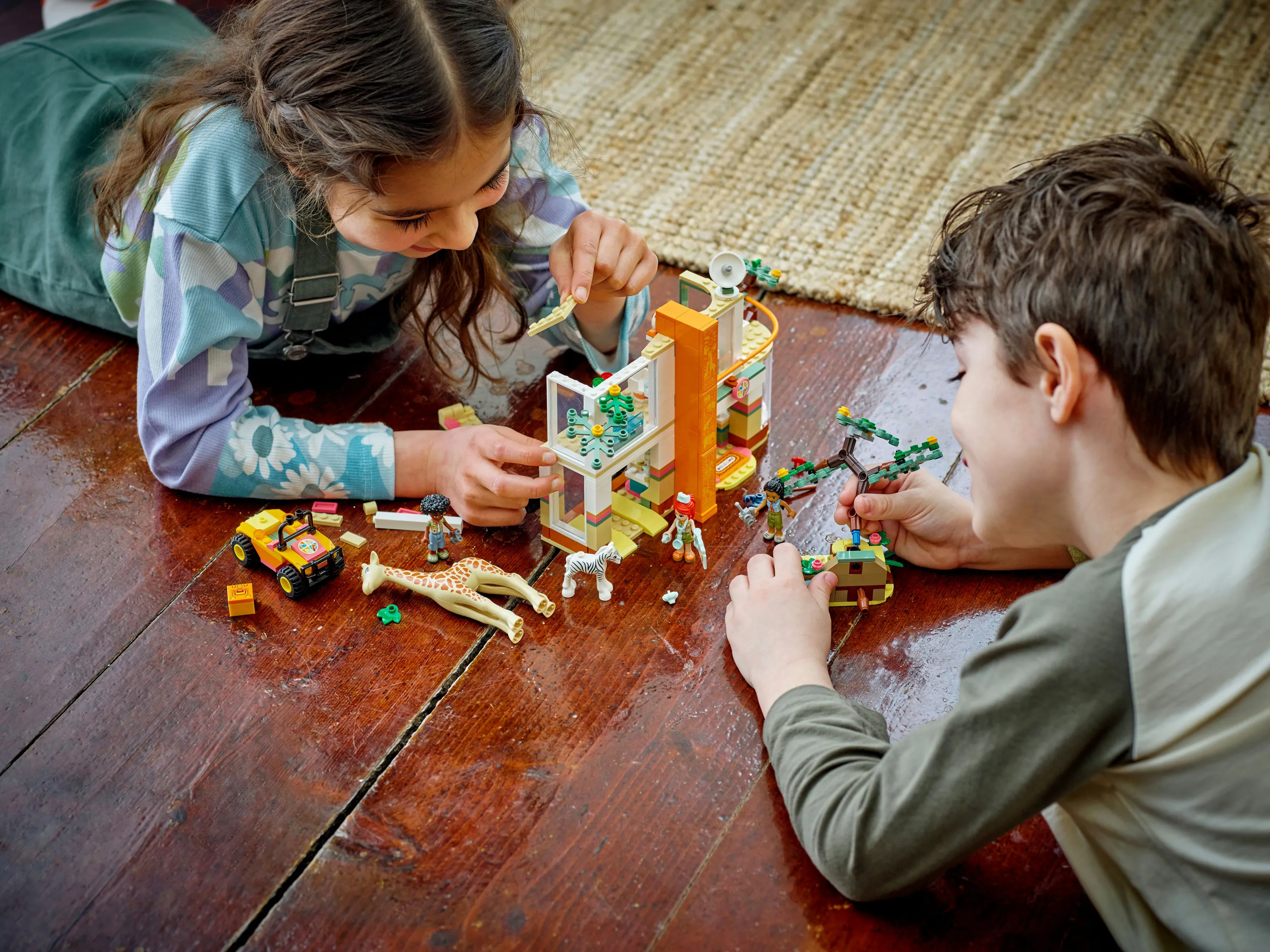 LEGO Friends Mia and the Wildlife Rescue Mission 41717