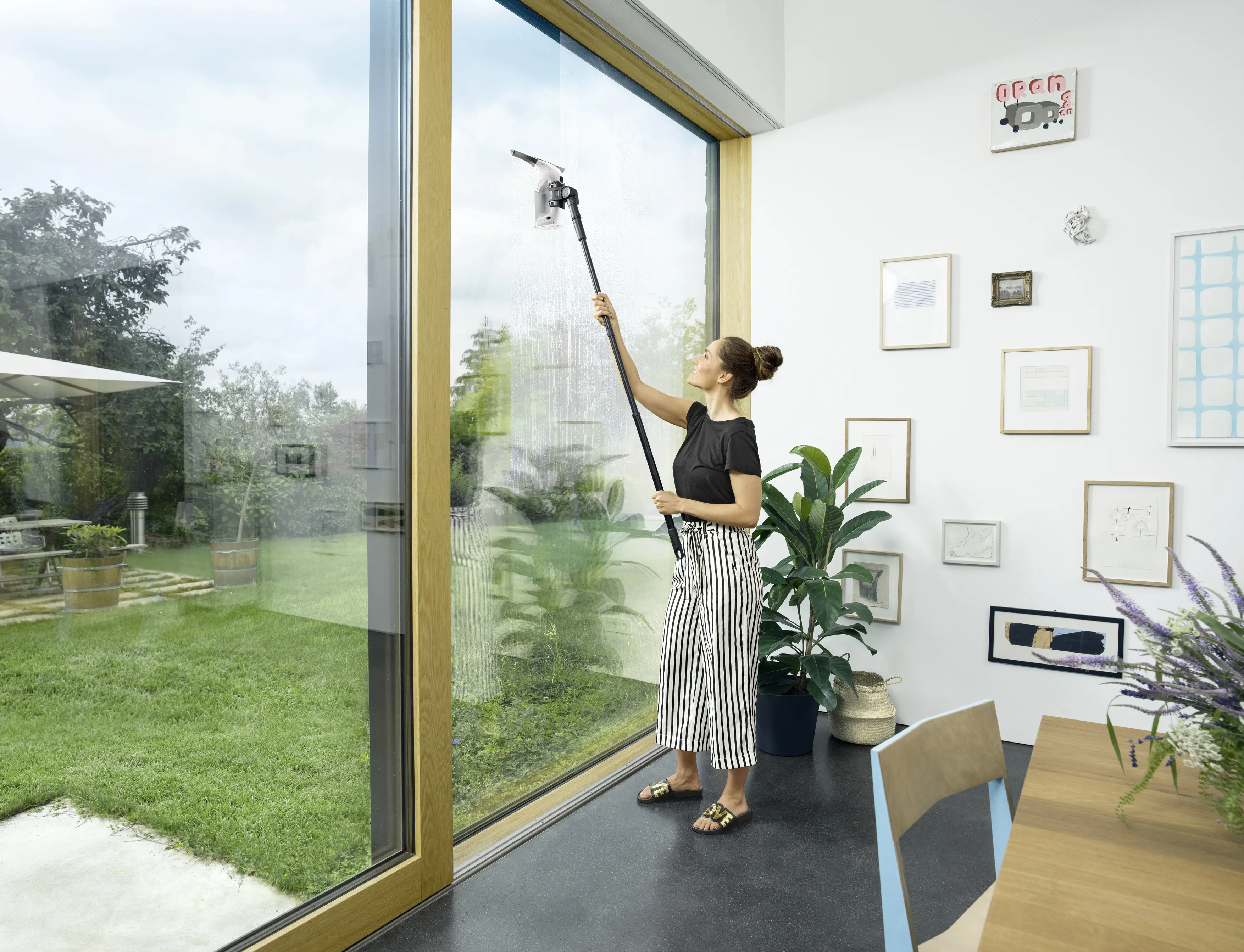 K&auml;rcher WV 1 Plus - window cleaner
